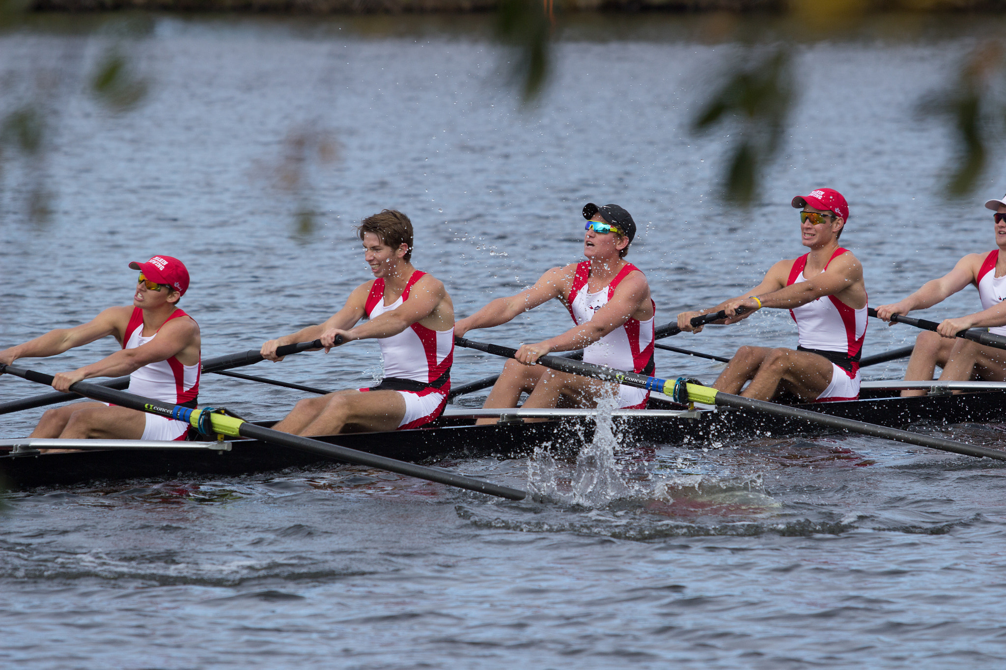 Canon EF 70-200mm F2.8L USM sample photo. Competing men's eight team photography