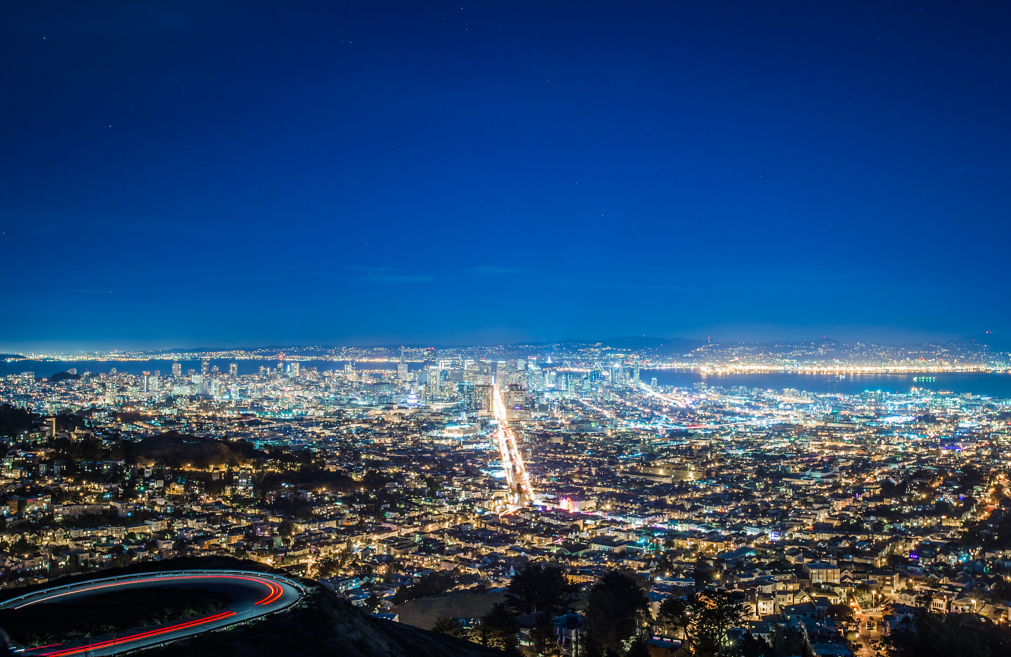 Nikon AF-S Nikkor 18-35mm F3.5-4.5G ED sample photo. San francisco skyline photography