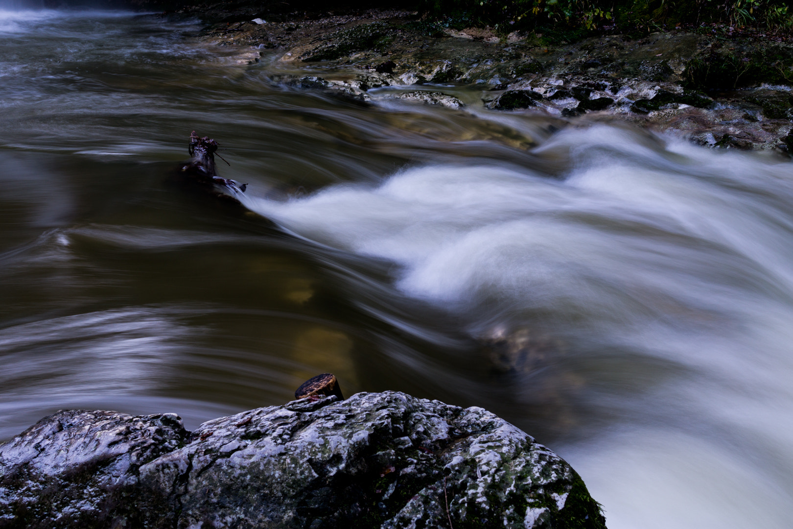 Sony a6000 + E 30mm F2.8 sample photo. Slide photography