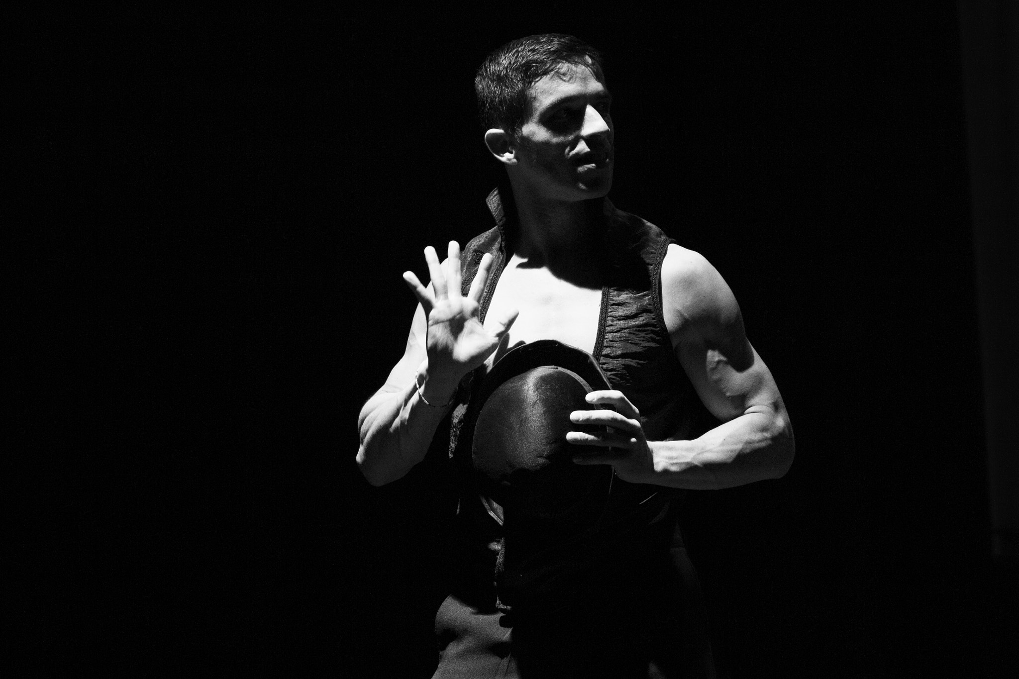 Canon EF 70-200mm F2.8L USM sample photo. Paprika tango cabaret photography