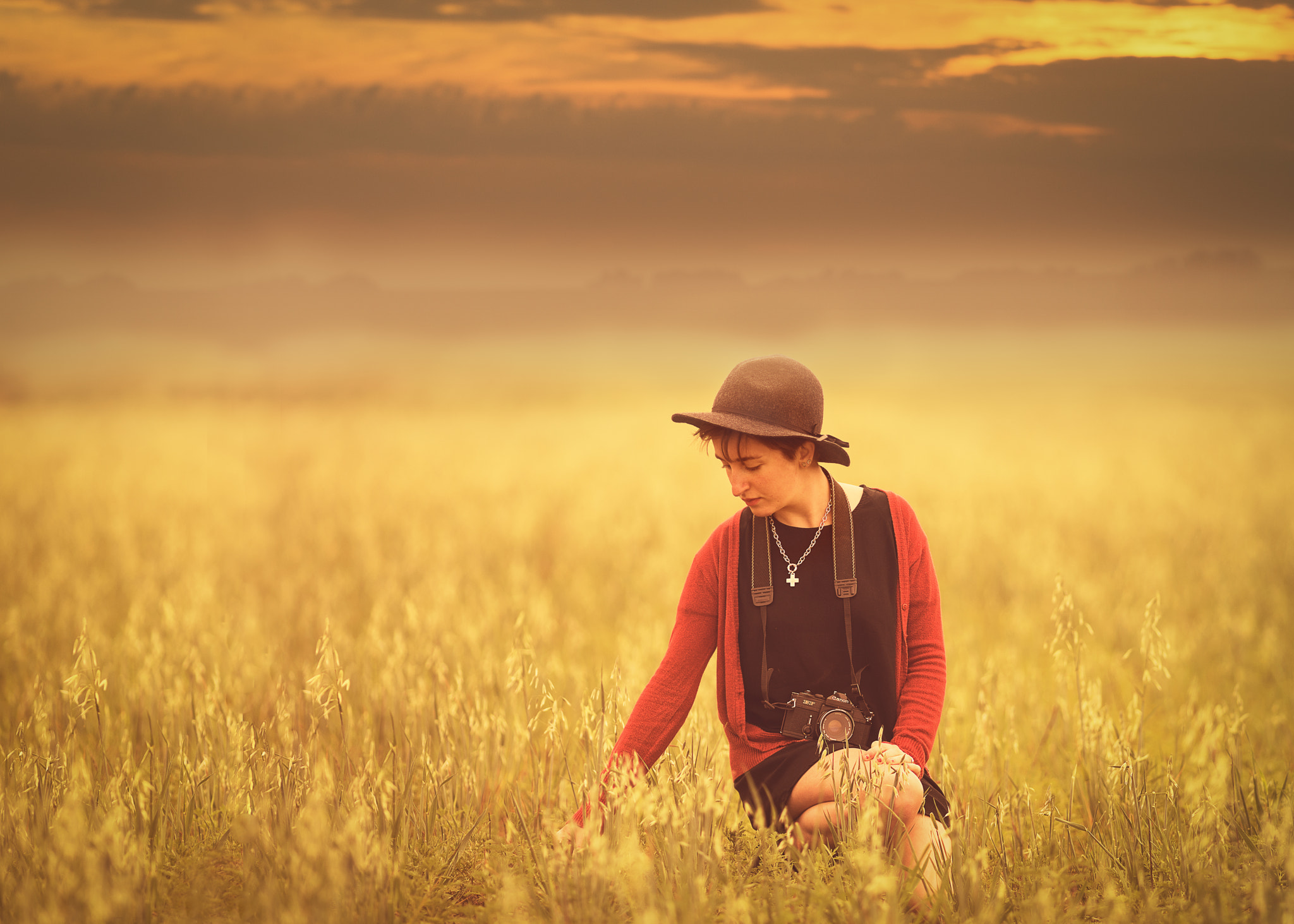 Nikon D610 + AF Nikkor 300mm f/4 IF-ED sample photo. La chica del sombrero photography