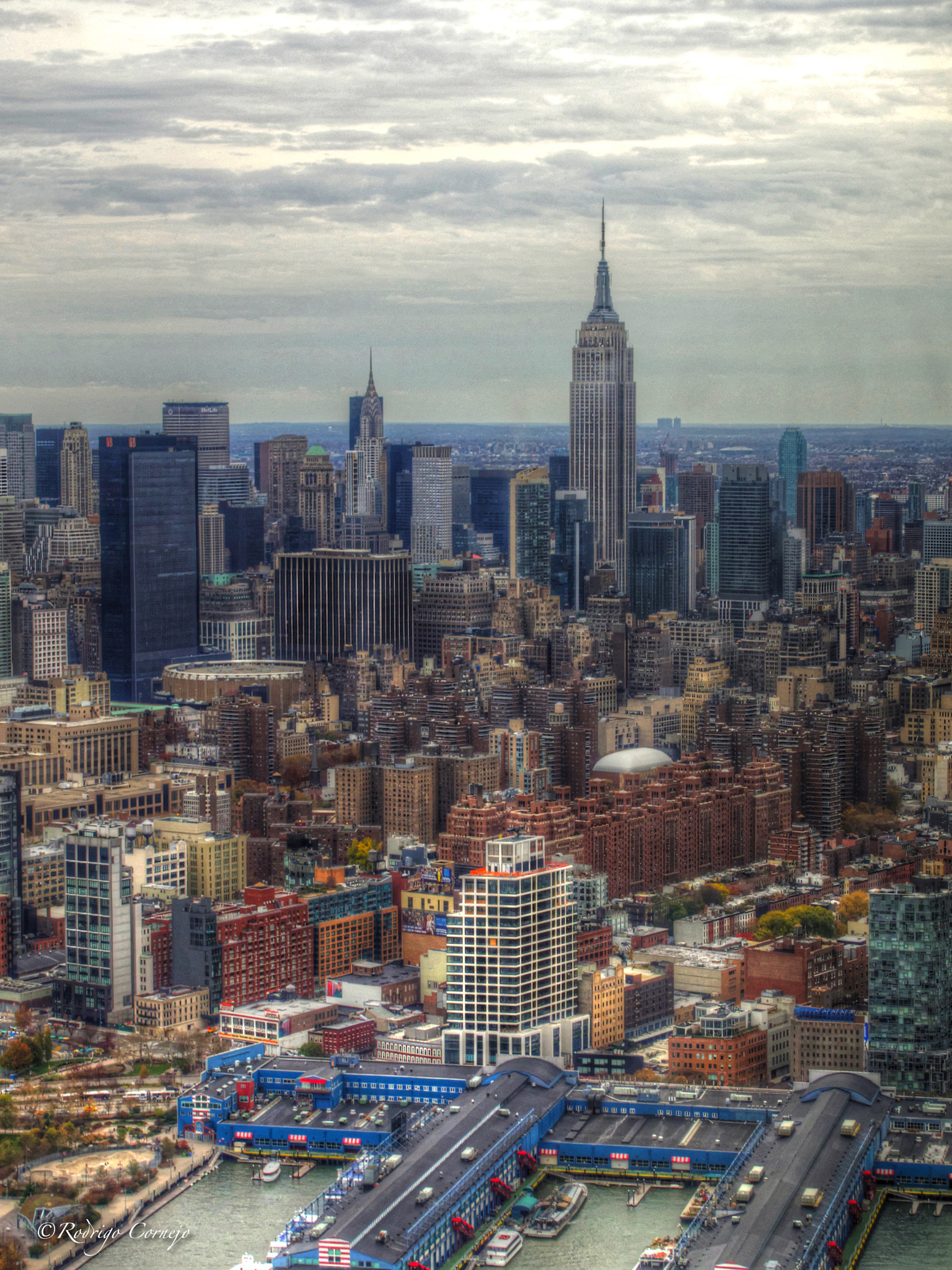 Olympus M.Zuiko Digital 14-42mm F3.5-5.6 II R sample photo. The empire state building... photography