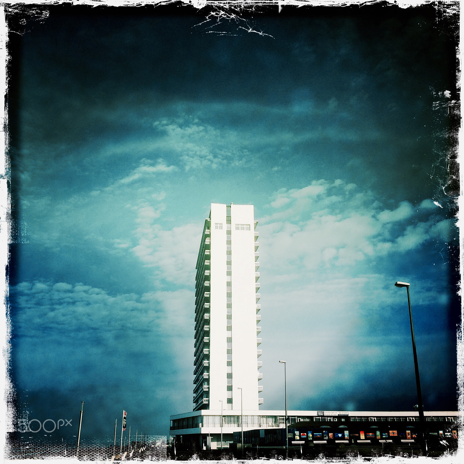 Hipstamatic 303 sample photo. Sunnysight of the beach photography
