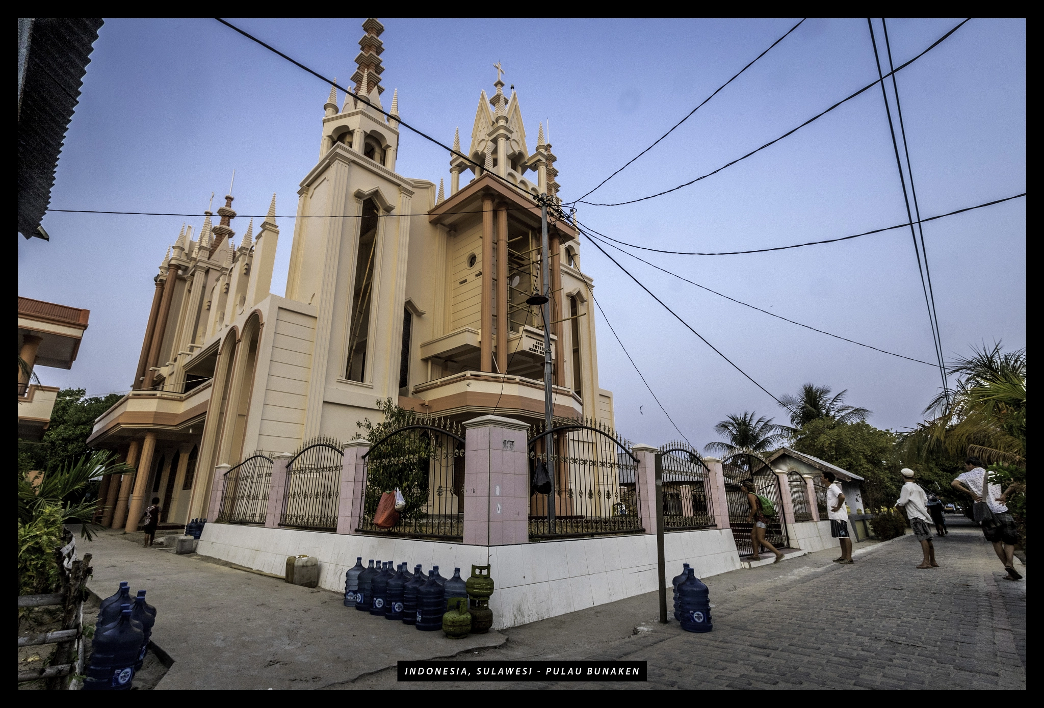 Canon EOS 750D (EOS Rebel T6i / EOS Kiss X8i) sample photo. Sulawesi bunaken photography