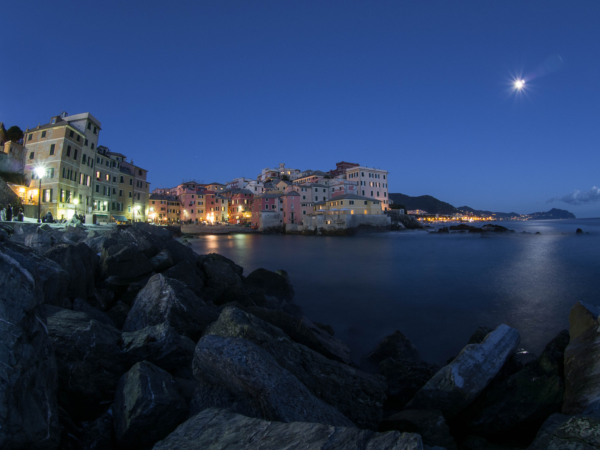 Olympus PEN E-PL5 + LUMIX G FISHEYE 8/F3.5 sample photo. Boccadasse photography