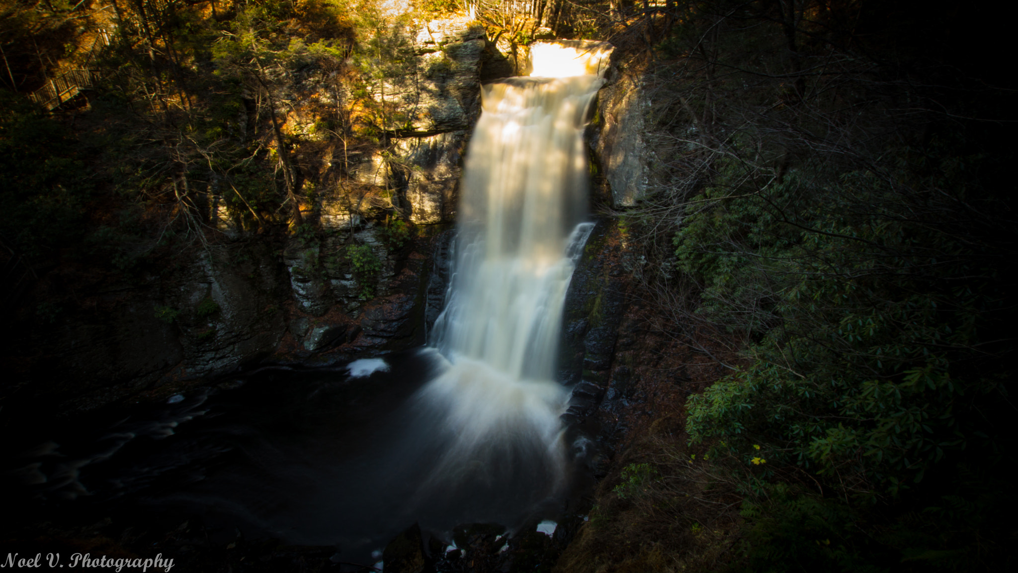 Sony SLT-A65 (SLT-A65V) + Sigma 10-20mm F3.5 EX DC HSM sample photo. Bushkill falls photography