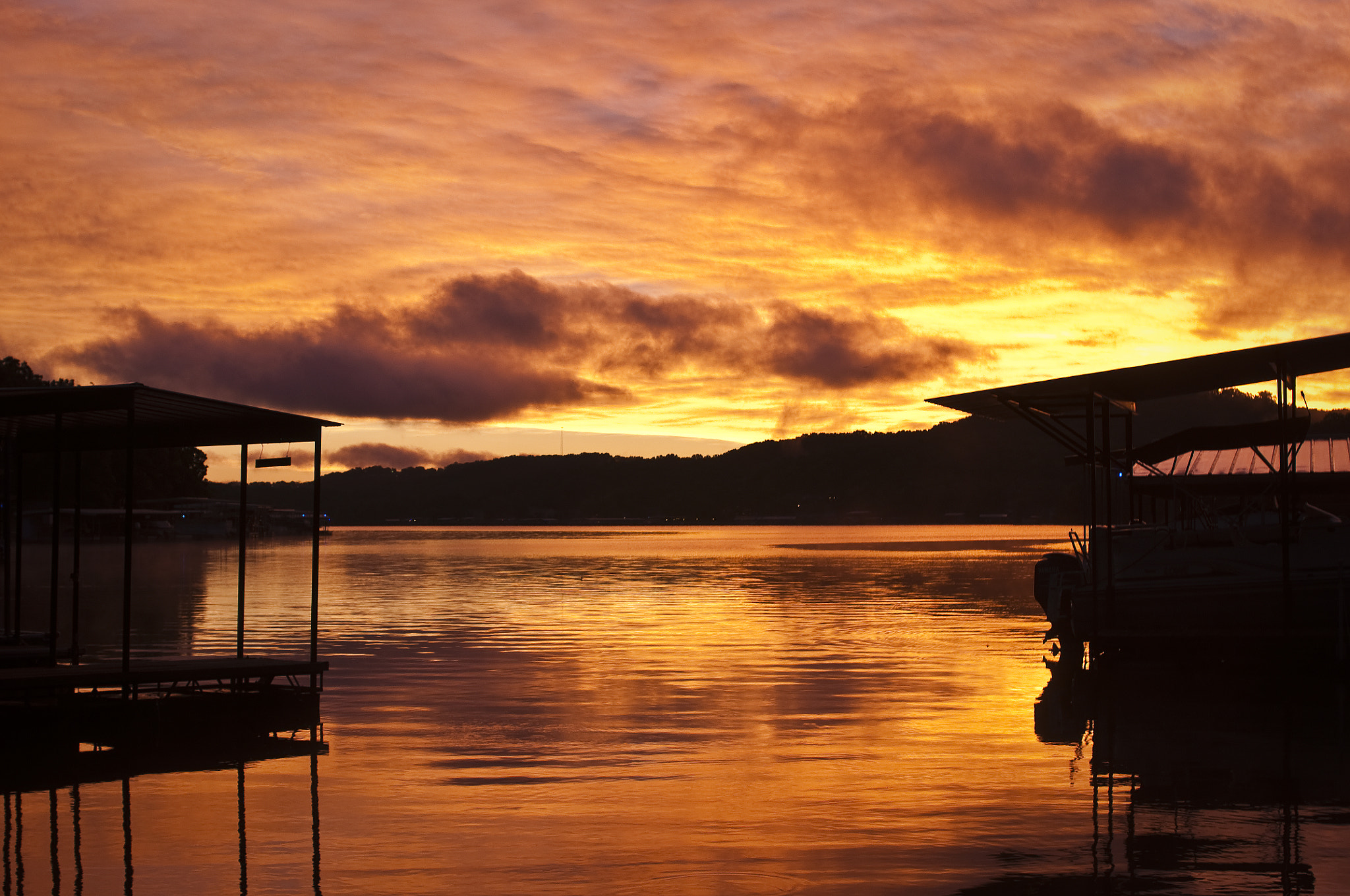 Nikon D300S + AF Zoom-Nikkor 35-70mm f/2.8D sample photo. Sunset photography