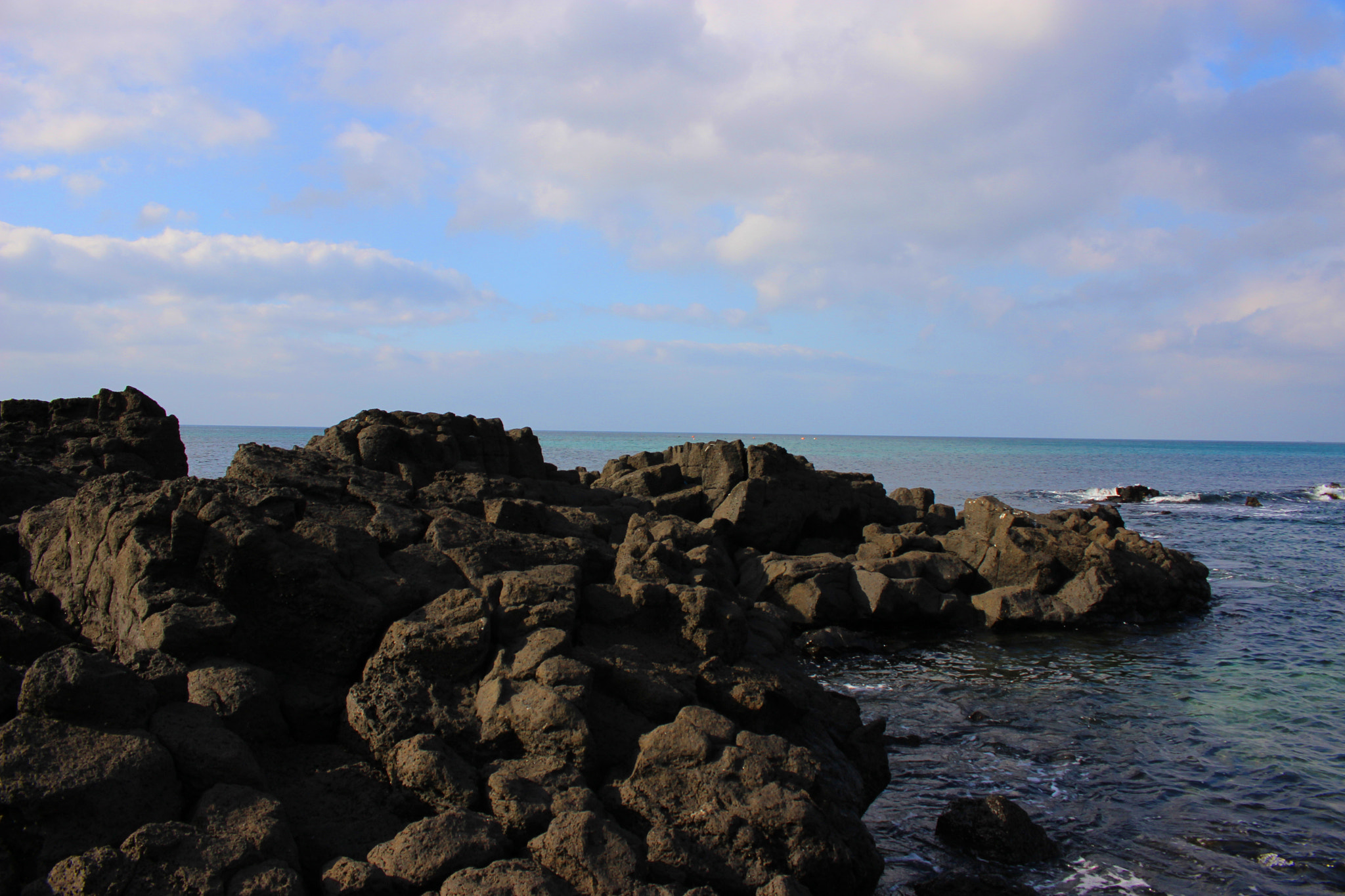 Canon EOS 600D (Rebel EOS T3i / EOS Kiss X5) sample photo. Rock and sea photography