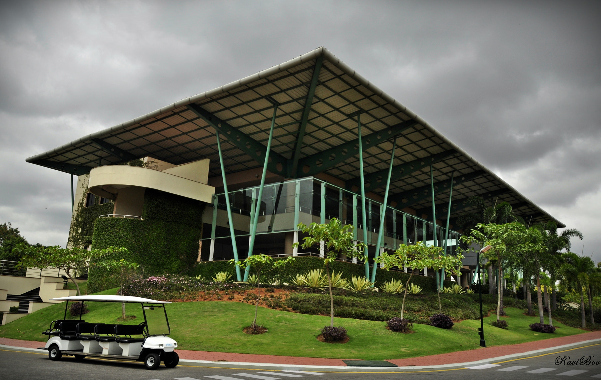 Infosys Mysore Food COurt by Ravindra Boopathi / 500px
