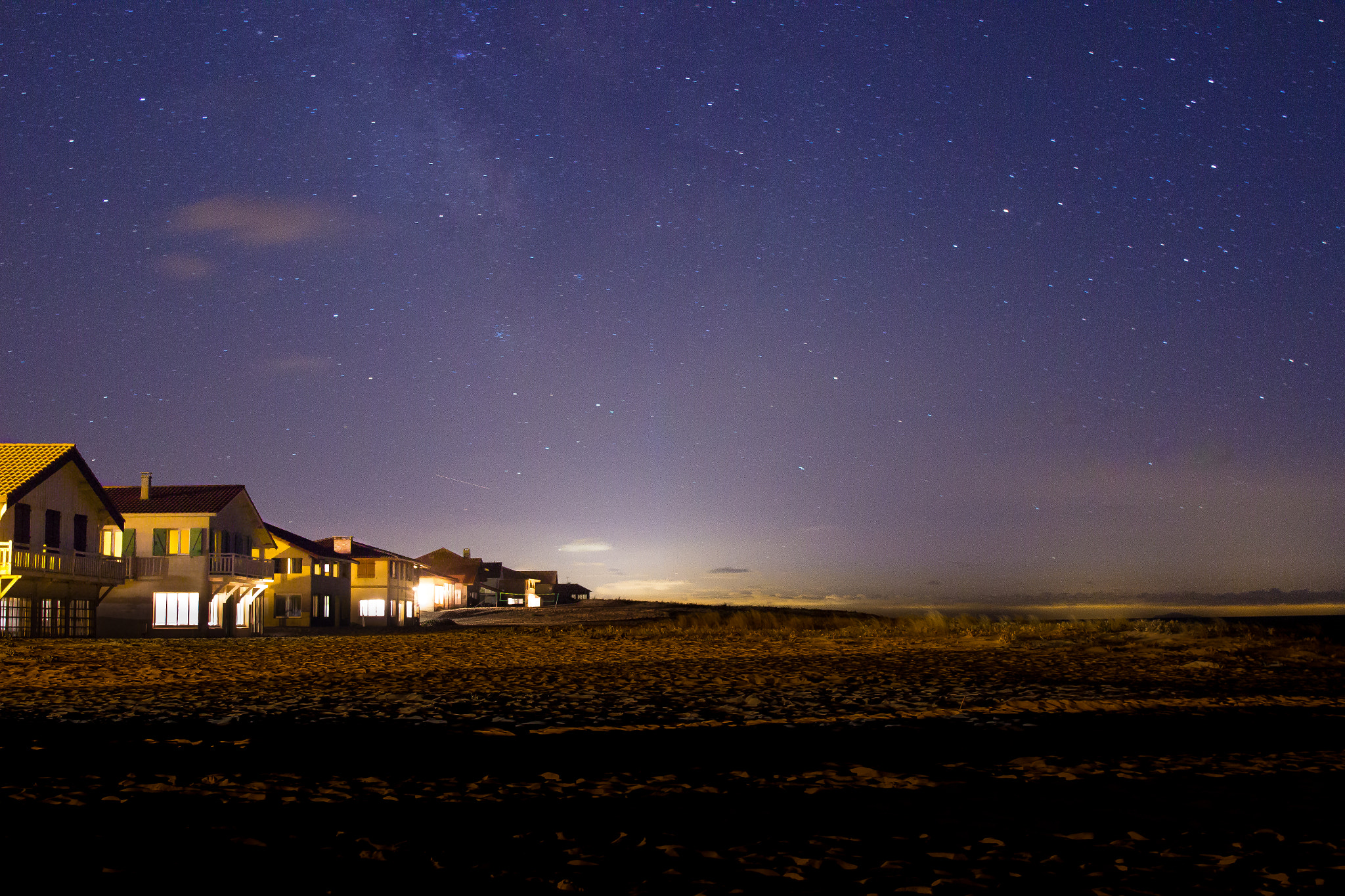 Canon EF 24-70mm F4L IS USM sample photo. Nightime photography