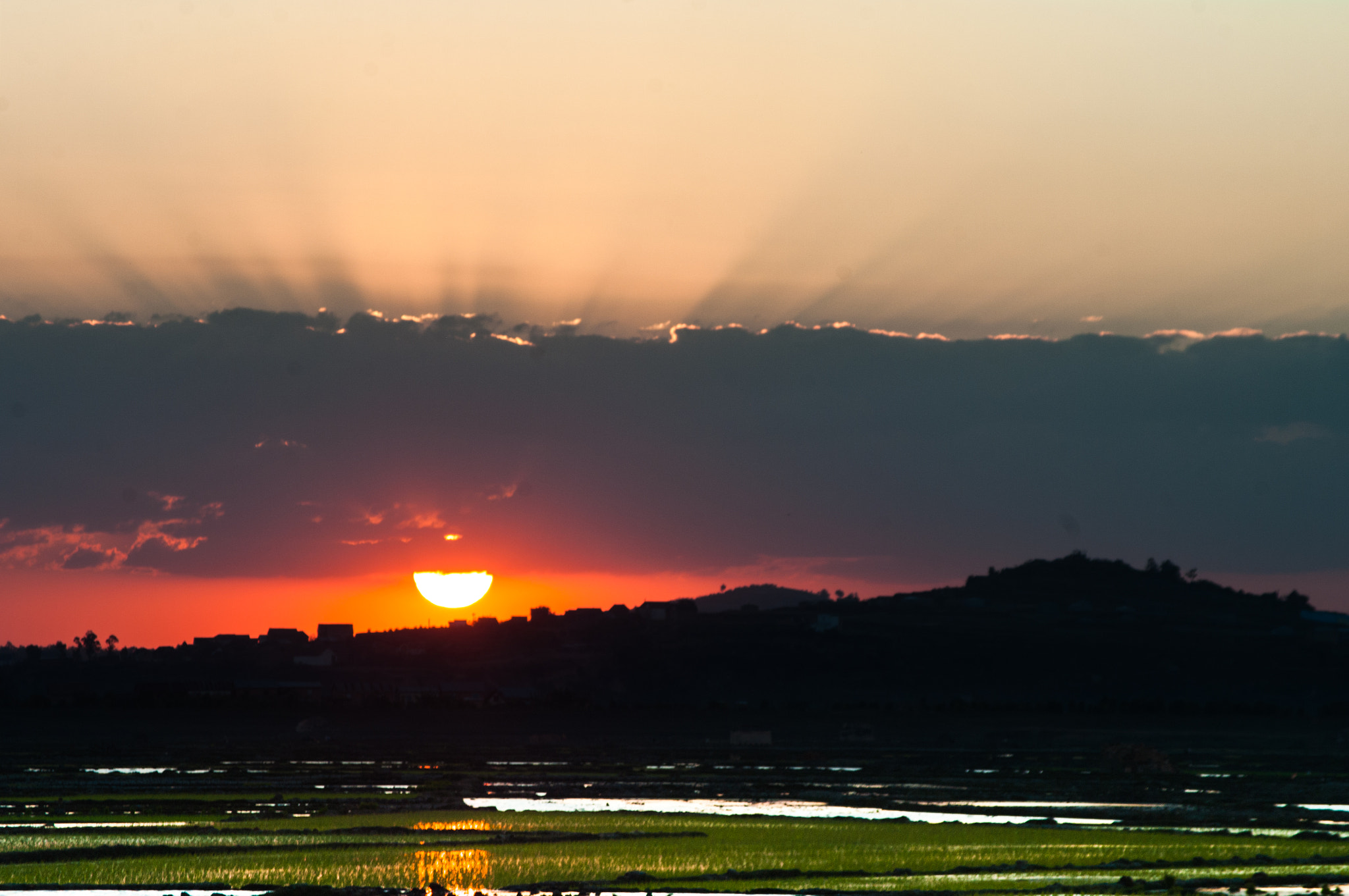 Pentax K20D + Pentax smc DA 50-200mm F4-5.6 ED sample photo. Sunset photography