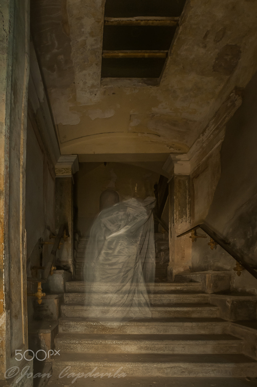 Nikon D300S + Sigma 14mm F3.5 sample photo. Phantom on stairs photography