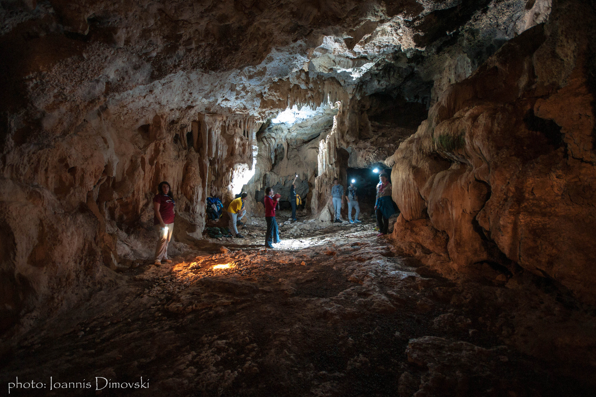 Sigma AF 10-20mm F4-5.6 EX DC sample photo. Scouts caves exploring photography