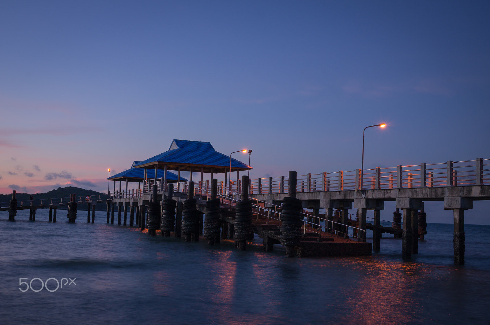 Sony Alpha NEX-5T + E 30mm F2.8 sample photo. Rawai landing pier before sunrise photography