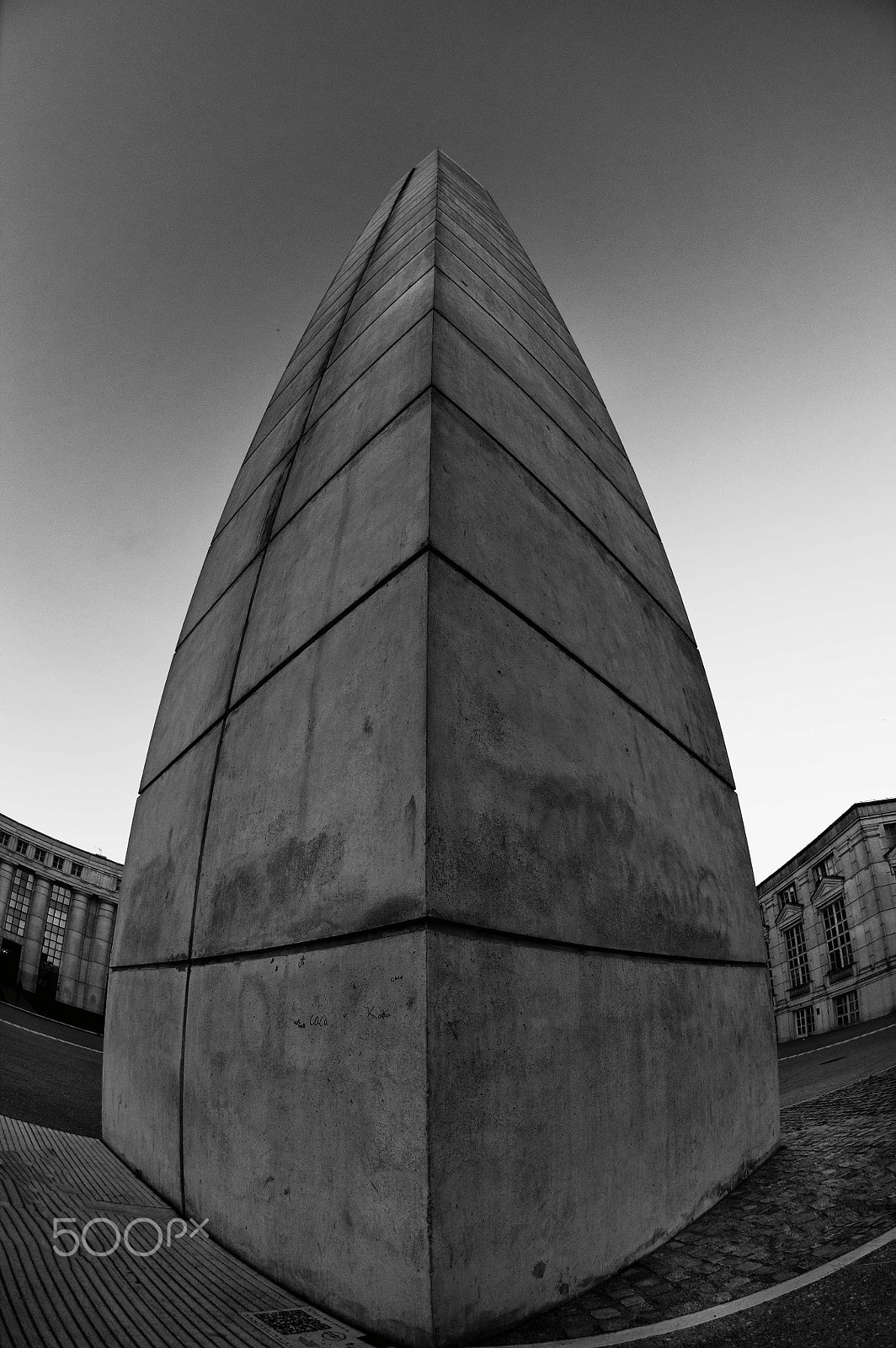 Nikon AF DX Fisheye-Nikkor 10.5mm F2.8G ED sample photo. Axe photography