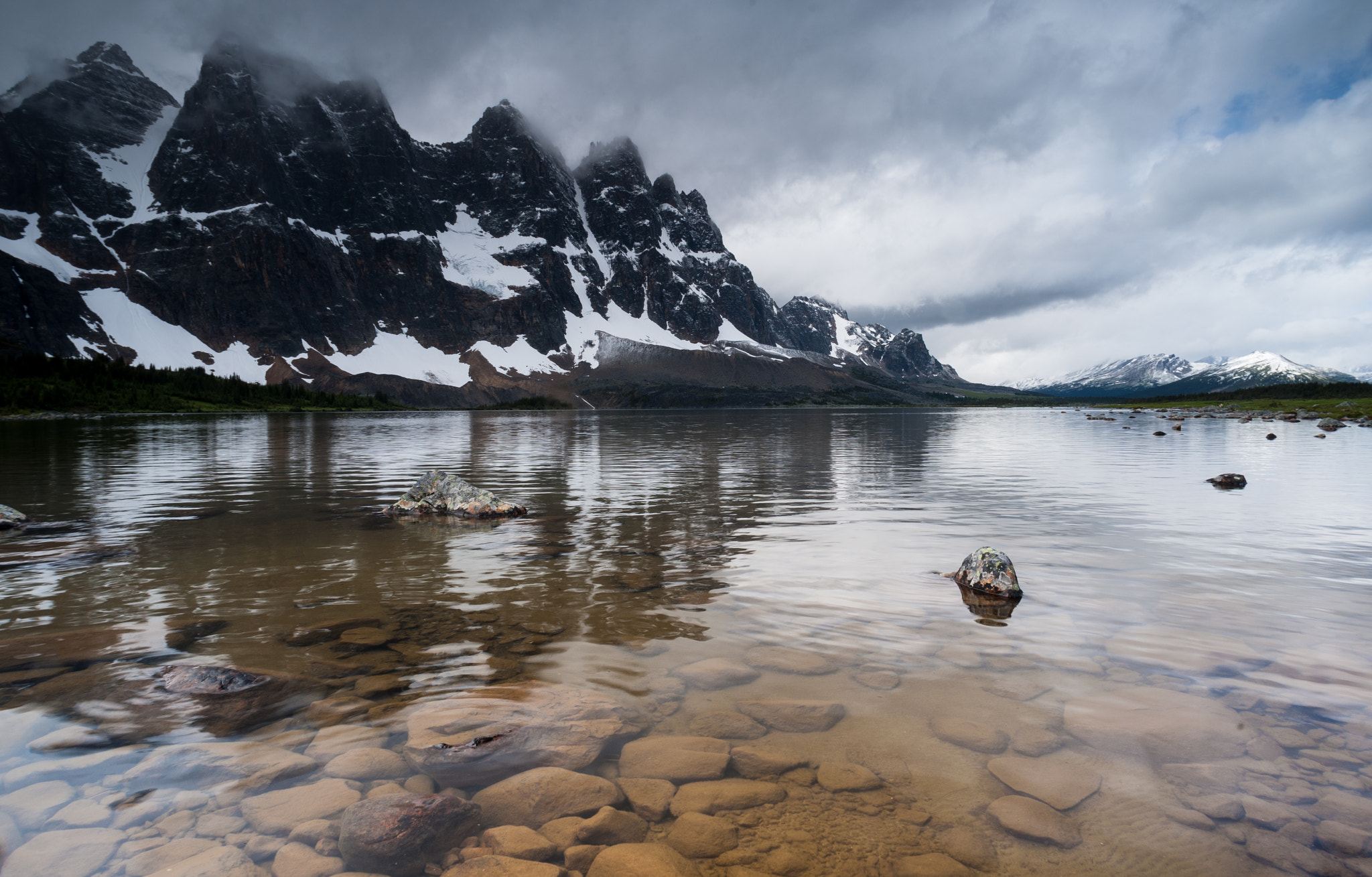 Nikon D700 + AF Nikkor 20mm f/2.8 sample photo. Ramparts - jasper, bc photography