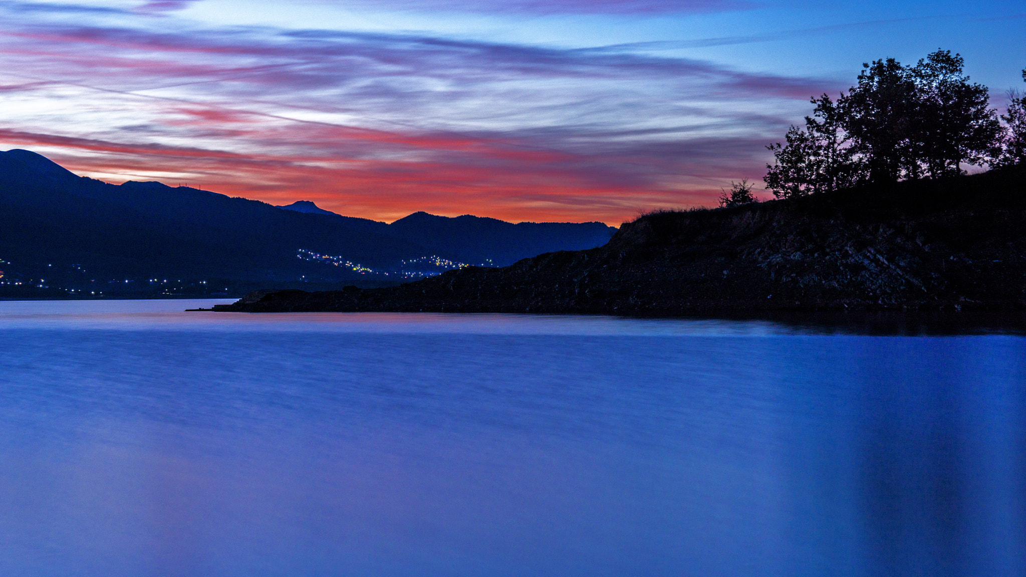 Sony SLT-A65 (SLT-A65V) + 17-50mm F2.8 sample photo. Sunset in plastira lake photography