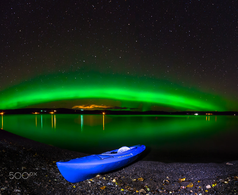 Pentax smc DA 14mm F2.8 ED (IF) sample photo. Aurora kayak photography