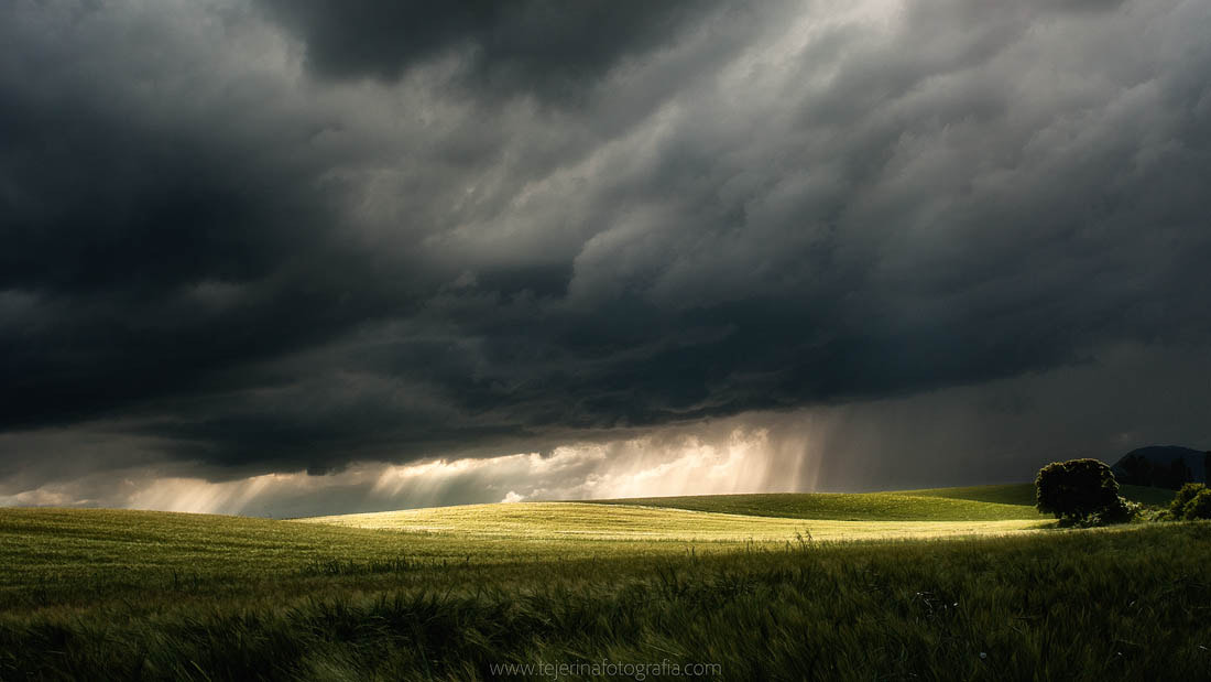 Sony Alpha DSLR-A700 + Minolta AF 35mm F2 [New] sample photo. Tormenta en eskirotz photography