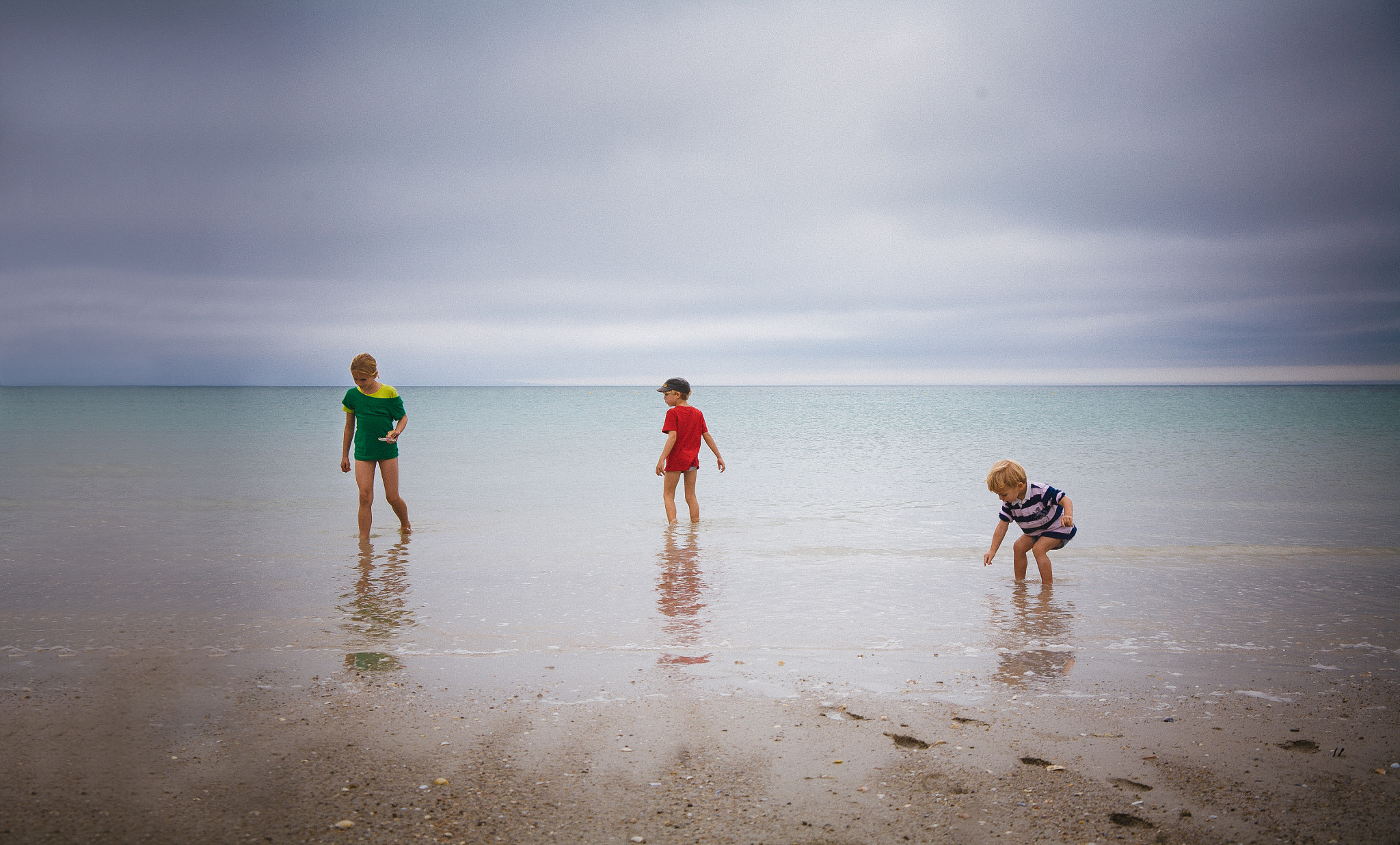 Canon EF 28-80mm f/2.8-4L sample photo. Kids photography