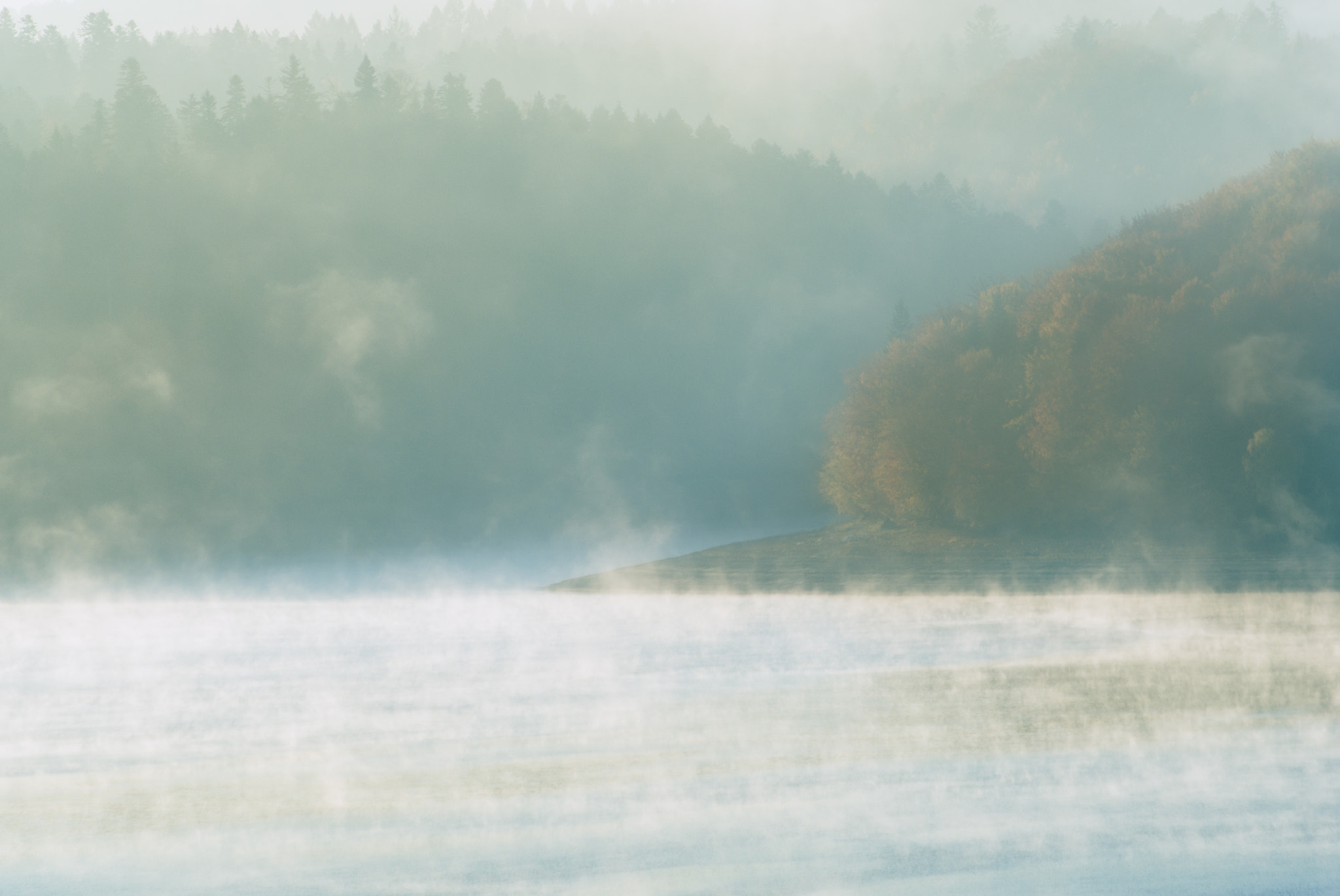 Pentax K10D + smc PENTAX-F 70-210mm F4-5.6 sample photo. Lake solina photography