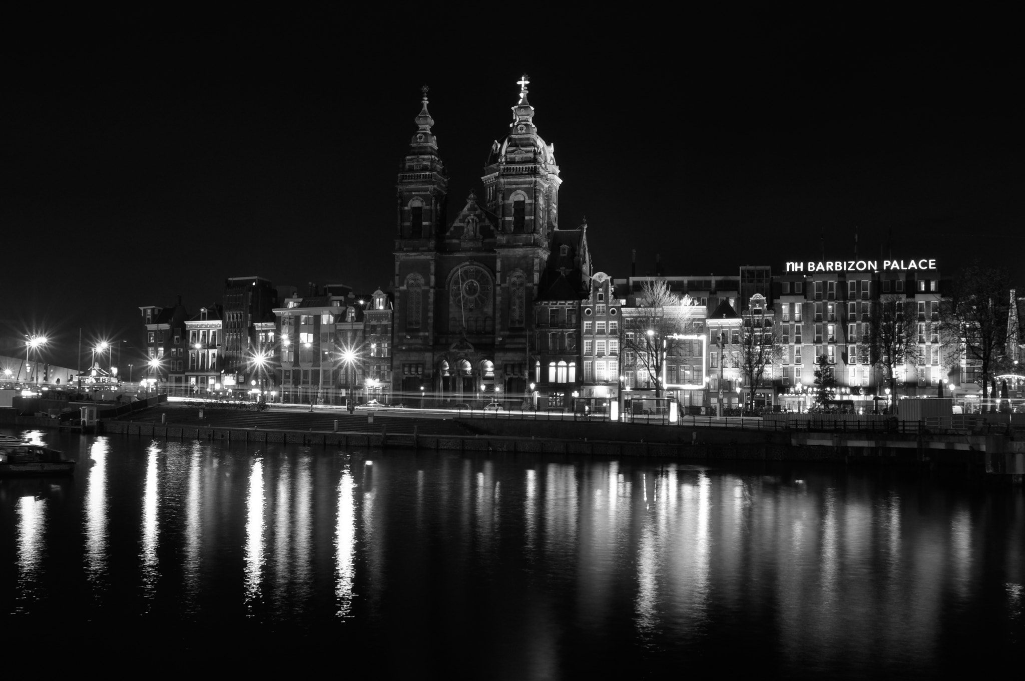Nikon D90 + Nikon AF Nikkor 24mm F2.8D sample photo. Amsterdam photography
