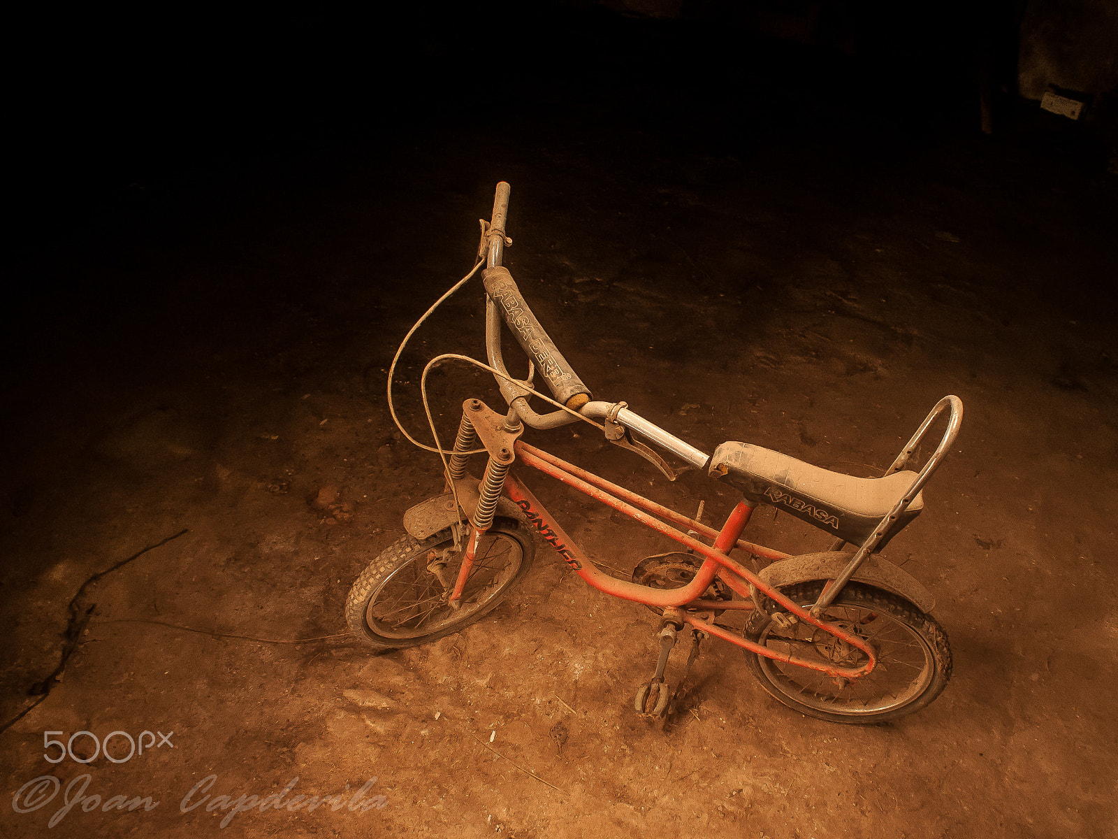 Nikon D300S + Sigma 14mm F3.5 sample photo. Forgotten chilhood photography