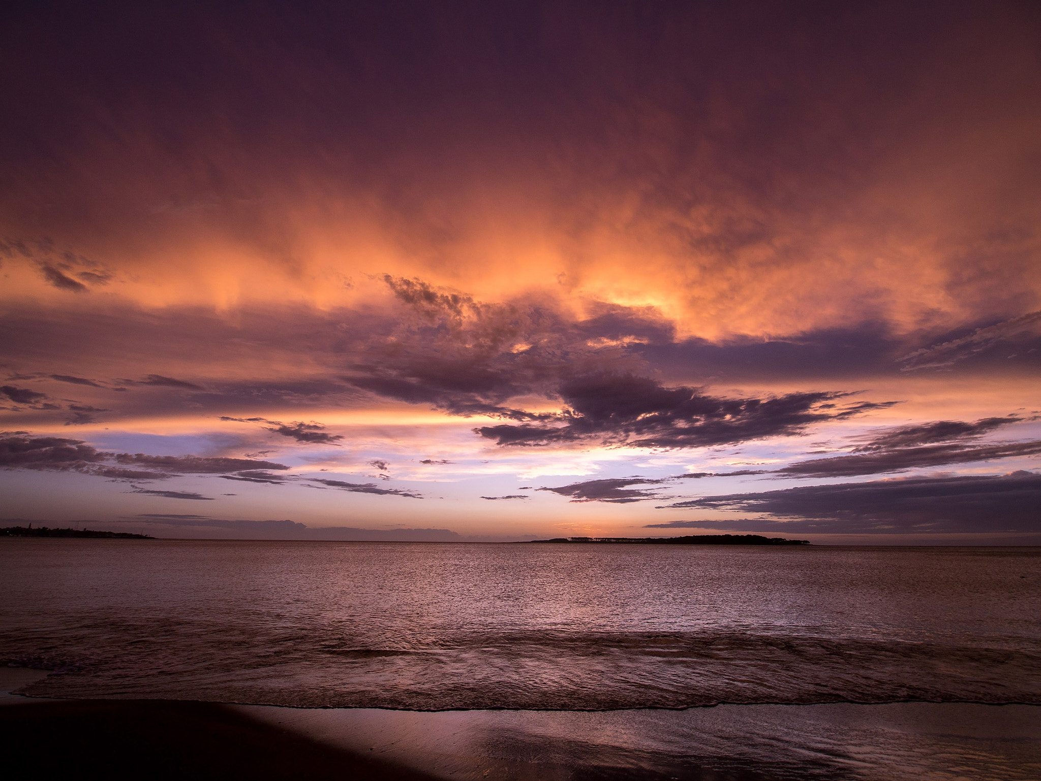 Panasonic Lumix DMC-GX1 + OLYMPUS M.9-18mm F4.0-5.6 sample photo. Violent sunset photography