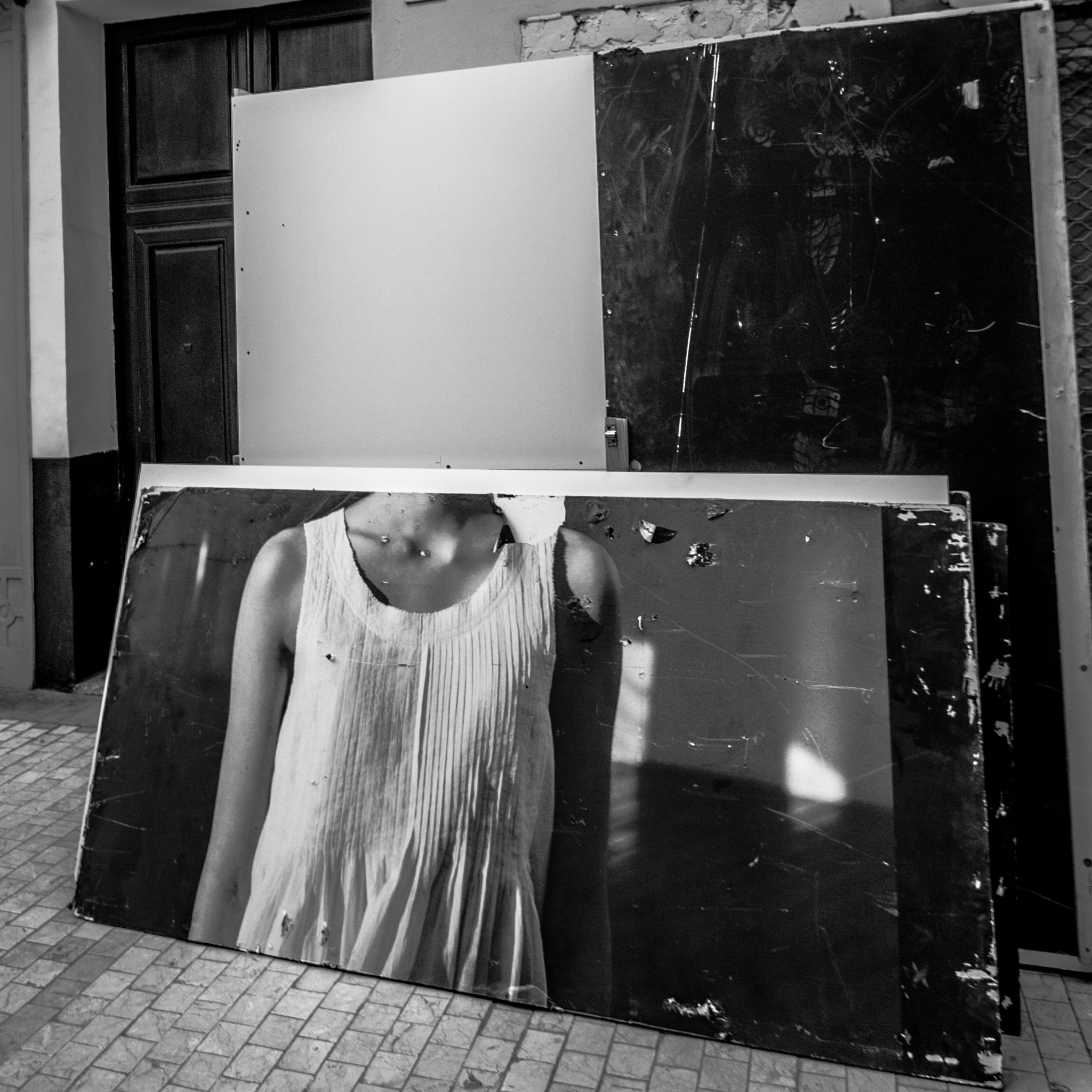 Canon EF-S 10-22mm F3.5-4.5 USM sample photo. Street art photography