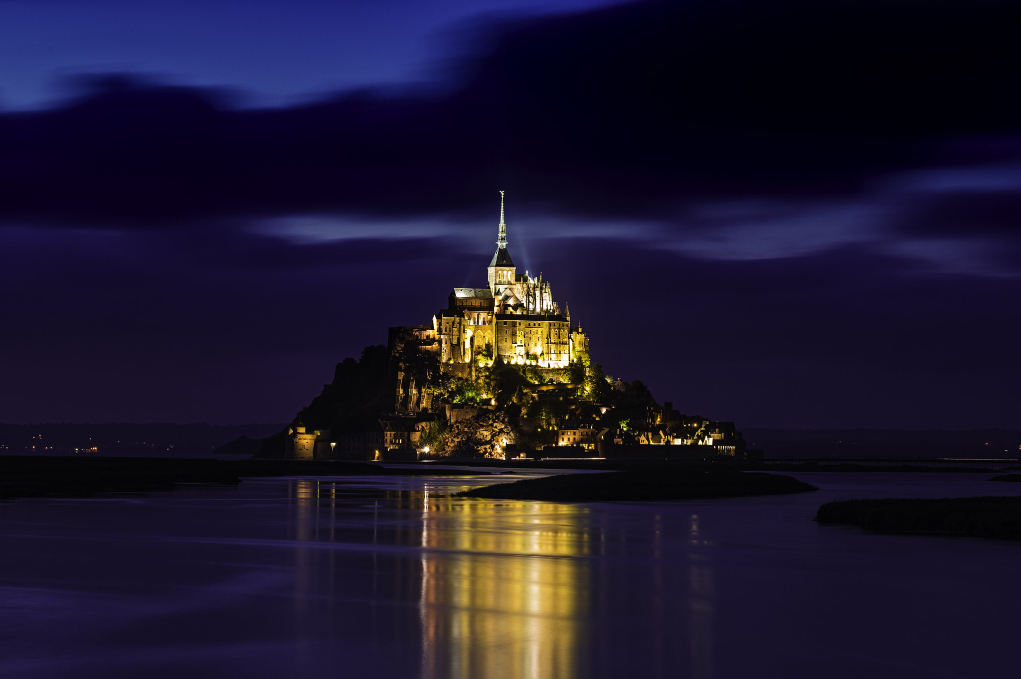Apo-Macro-Summarit-S 120 sample photo. Le mont saint michel at night photography