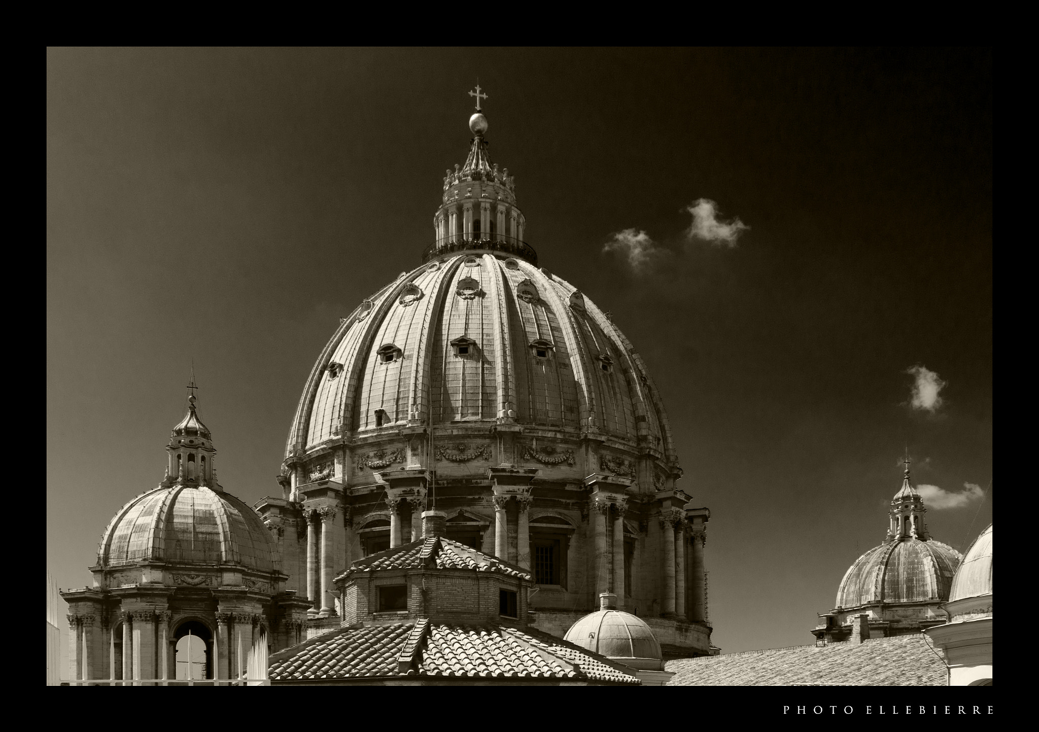 Canon EOS 500D (EOS Rebel T1i / EOS Kiss X3) + Sigma 18-125mm F3.8-5.6 DC OS HSM sample photo. Rome - saint peter's basilica photography