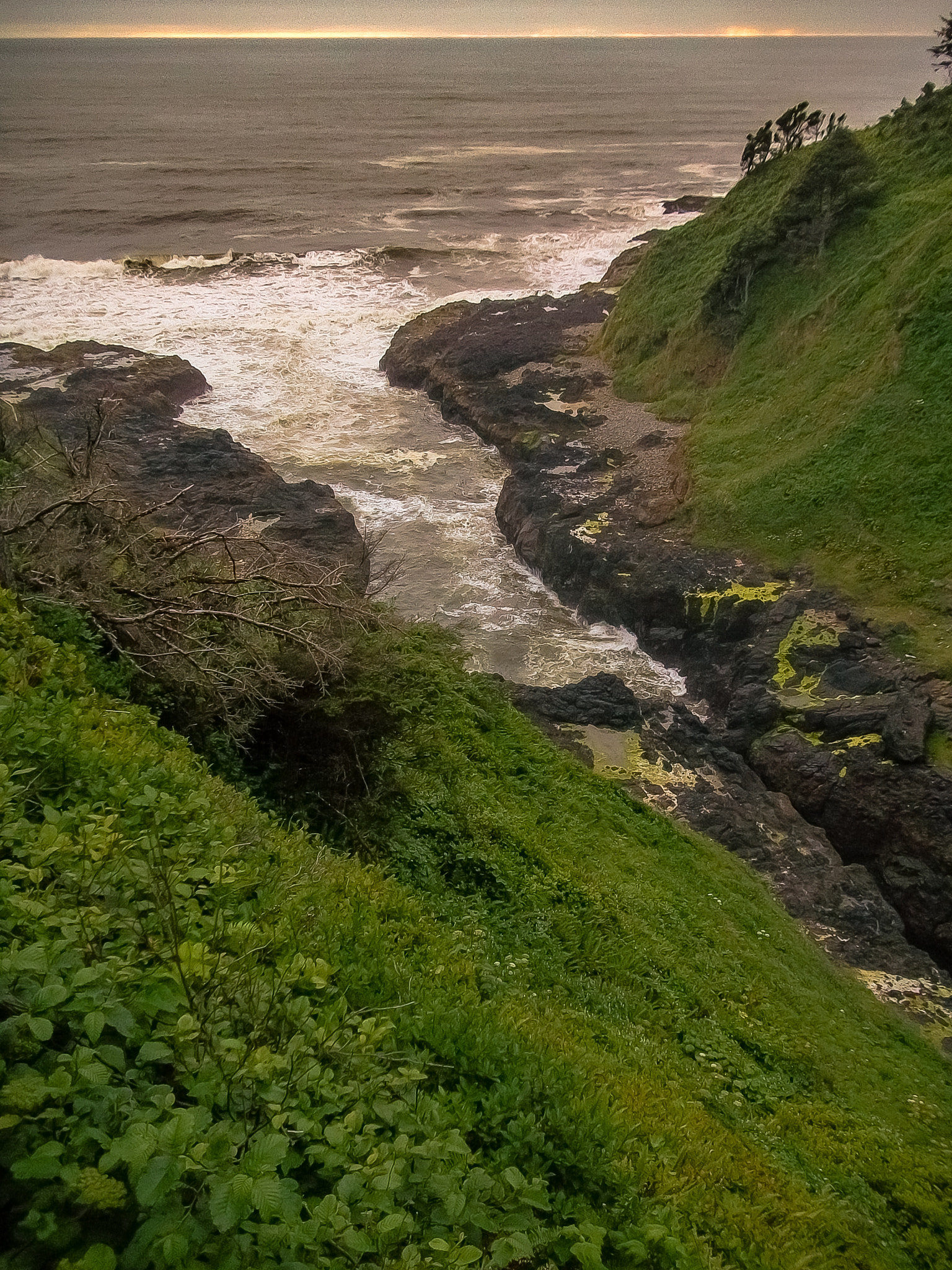 Kodak EASYSHARE C180 DIGITAL CAMERA sample photo. Early evening at devil's churn photography