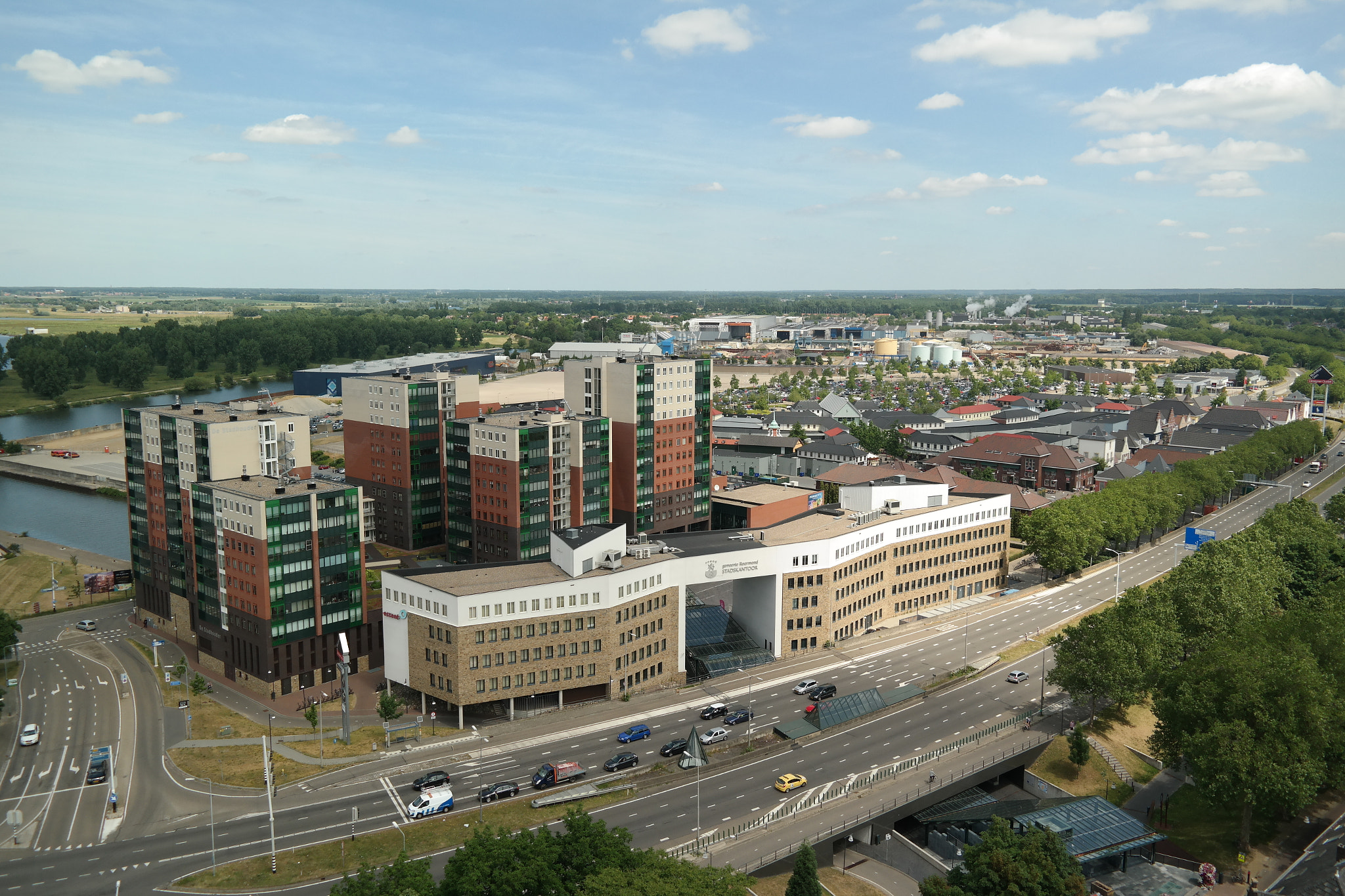 Samsung NX30 + NX 18-55mm F3.5-5.6 sample photo. Roermond photography