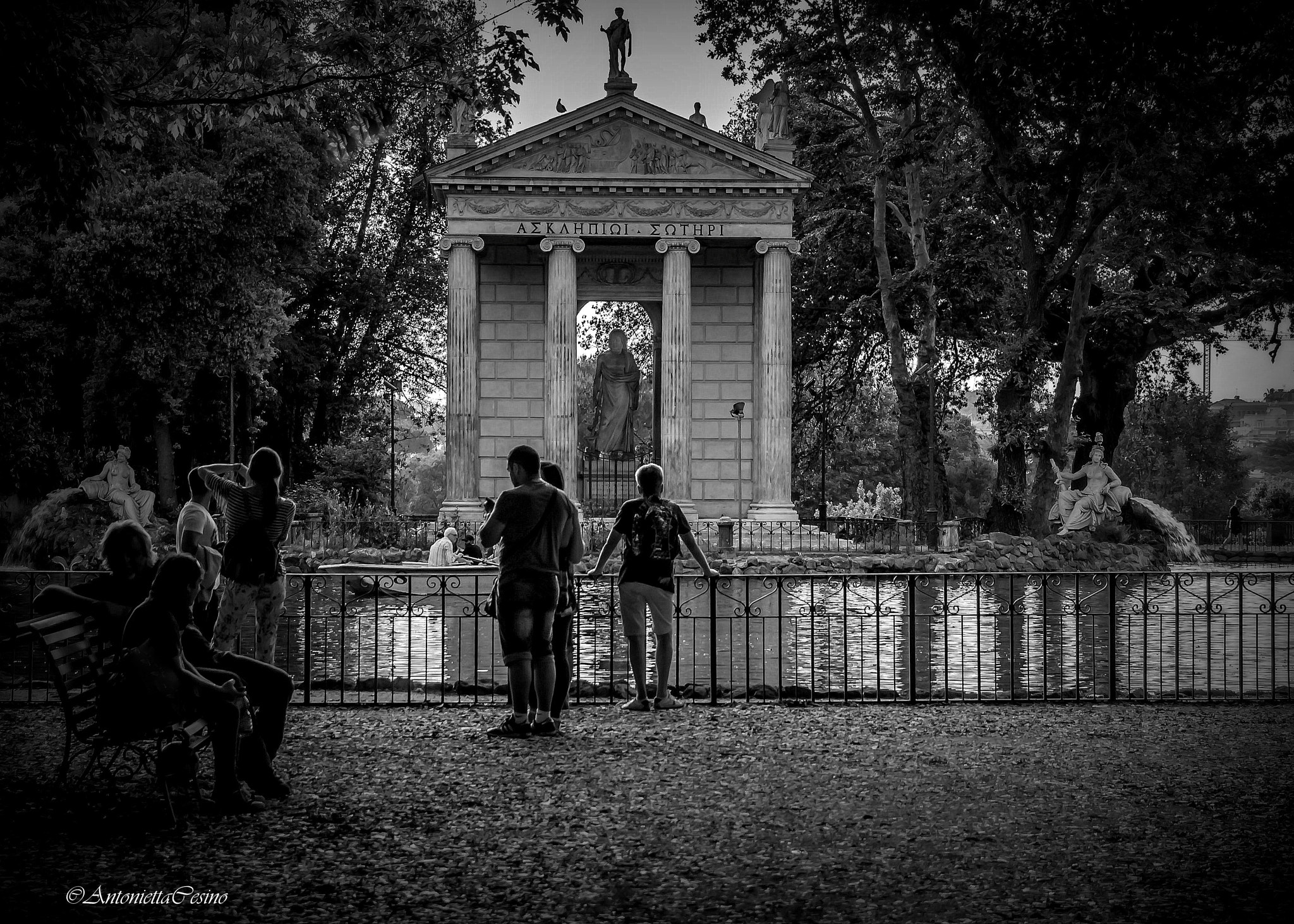 Sigma 18-250mm F3.5-6.3 DC OS HSM sample photo. Black and white on villa borghese photography