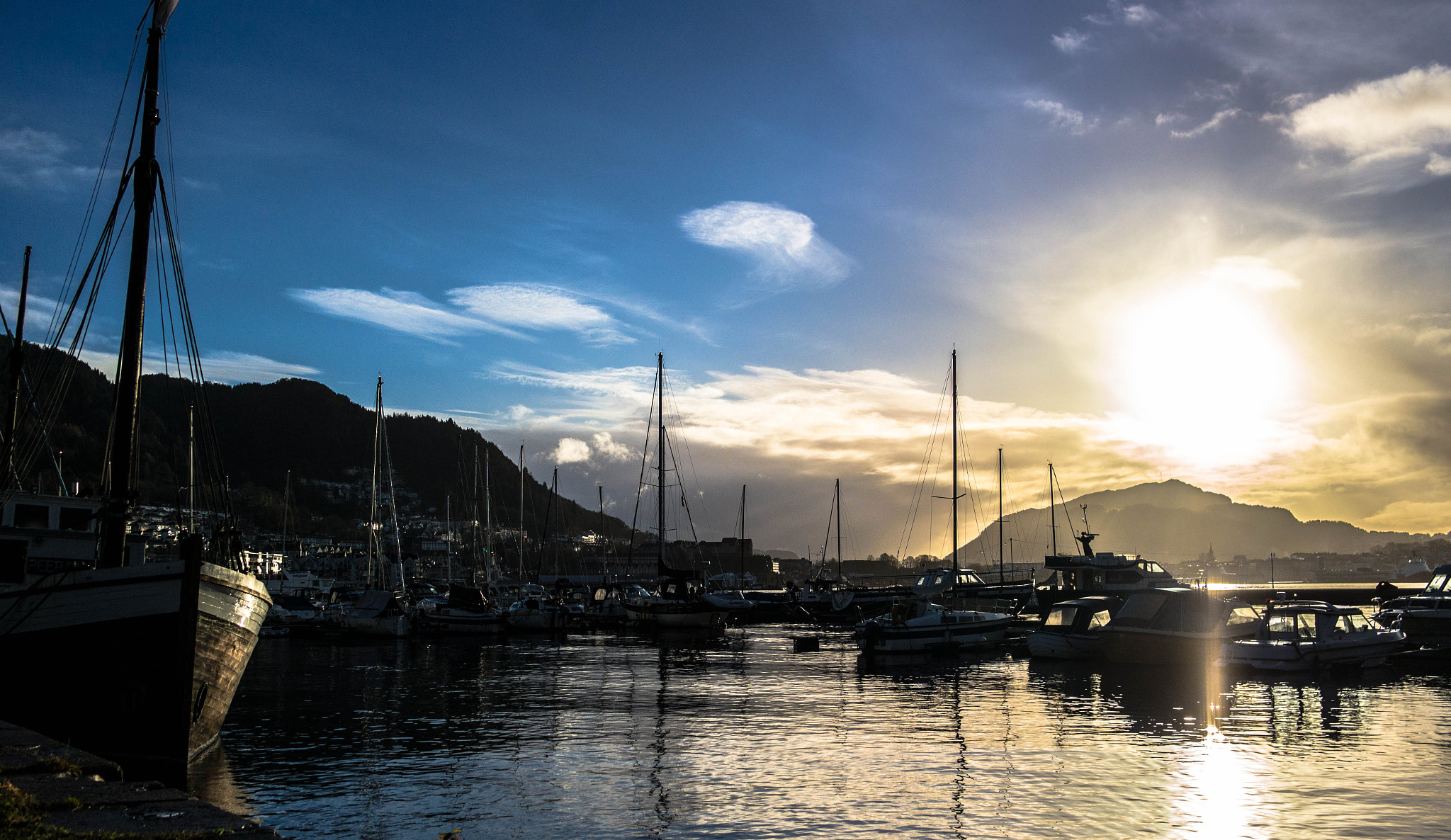 Samsung NX300 + Samsung NX 20-50mm F3.5-5.6 ED sample photo. Elsero, bergen photography