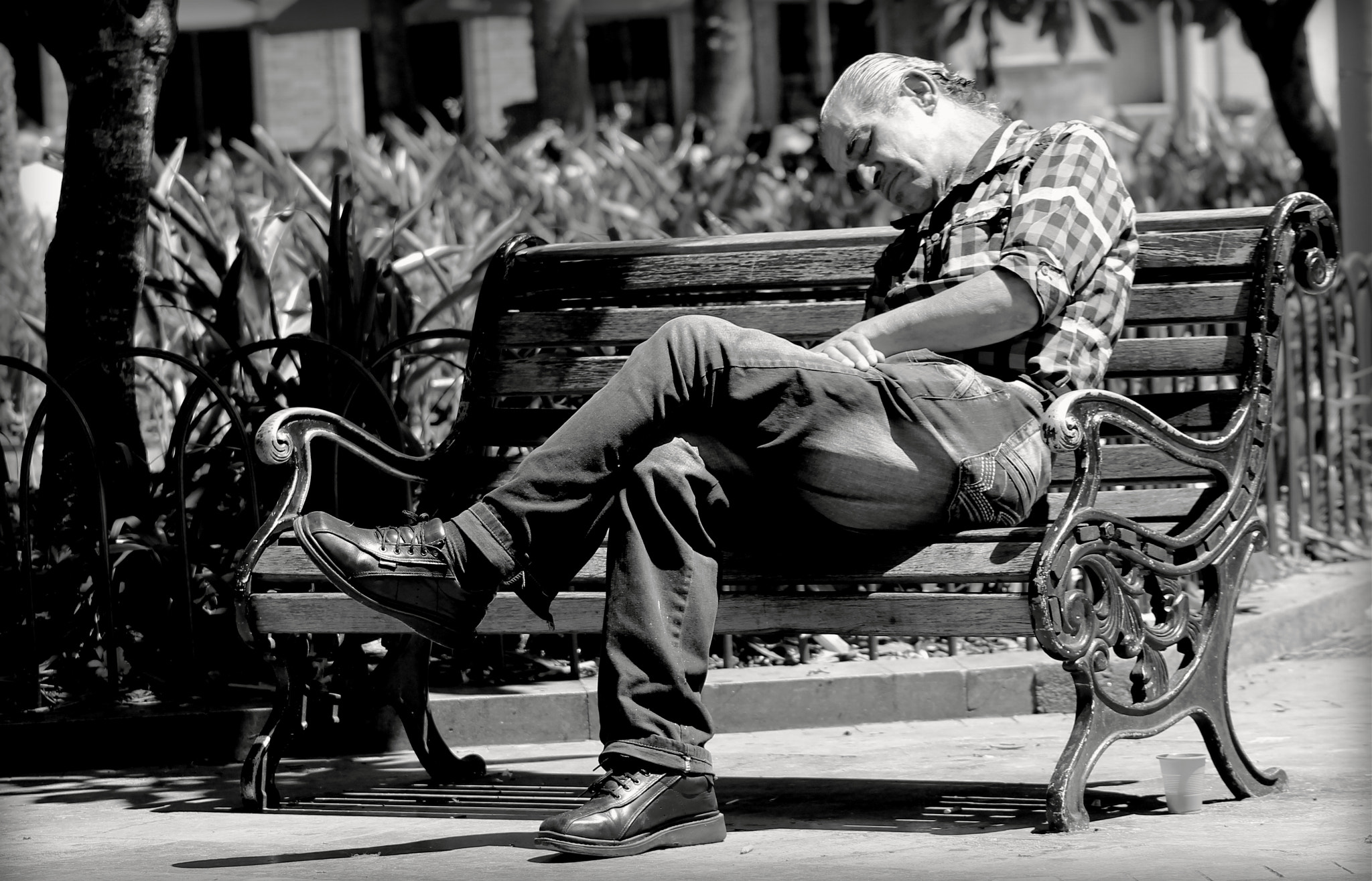 Canon EF 90-300mm F4.5-5.6 sample photo. Los diferentes rostros de la vida photography