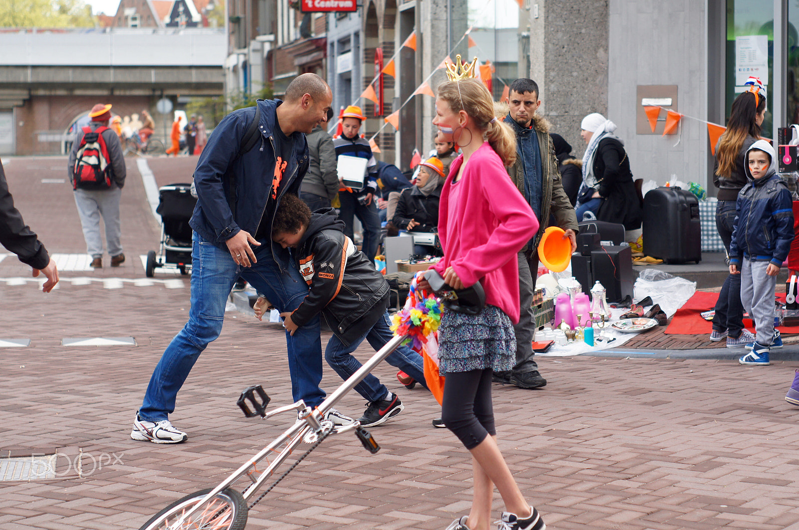 Sony SLT-A55 (SLT-A55V) + Minolta AF 50mm F1.7 sample photo. King's day in amsterdam photography