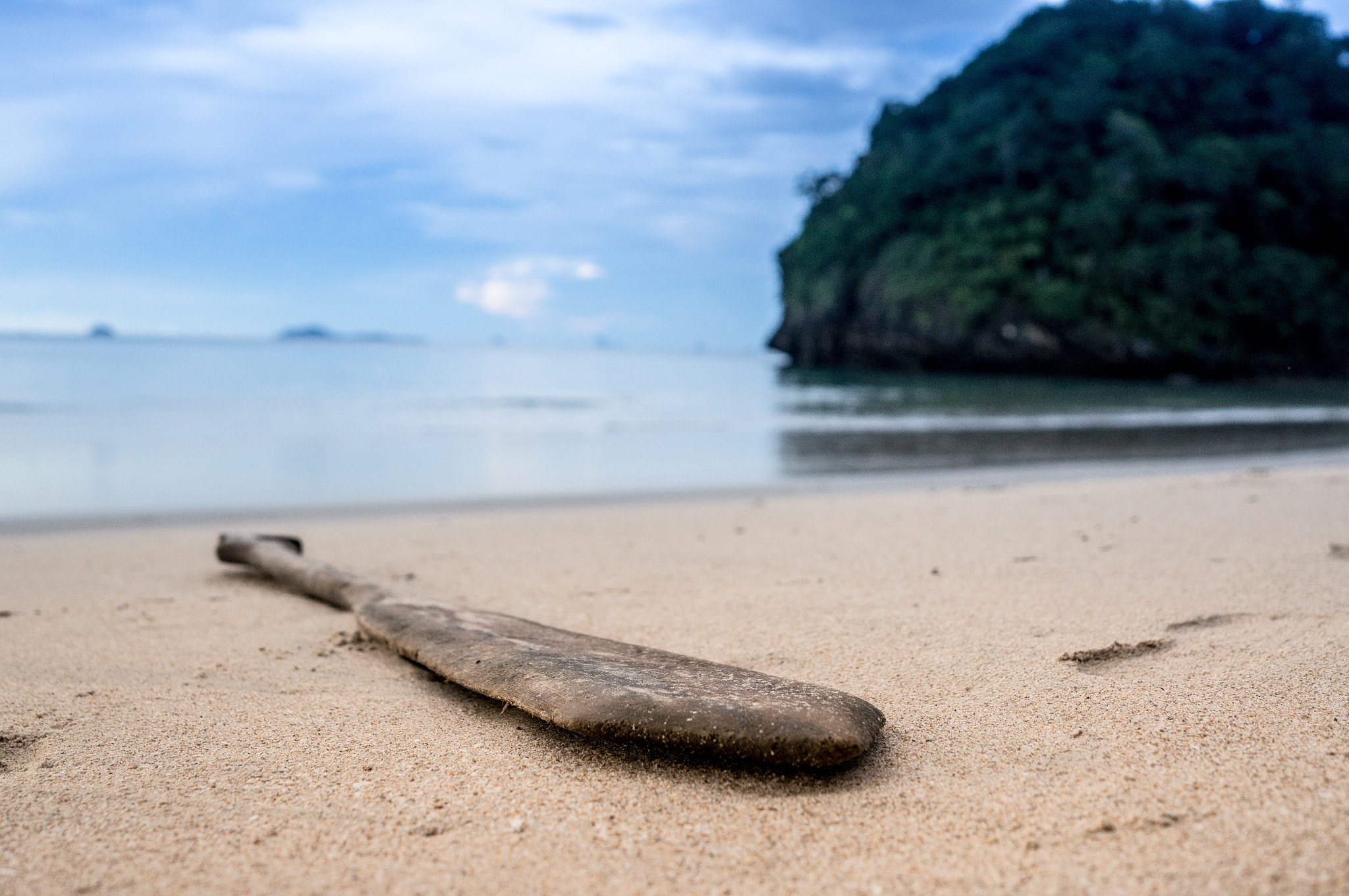 Sony Alpha NEX-6 + Minolta AF 28mm F2 sample photo. Paddle left alone, koh tarutao photography