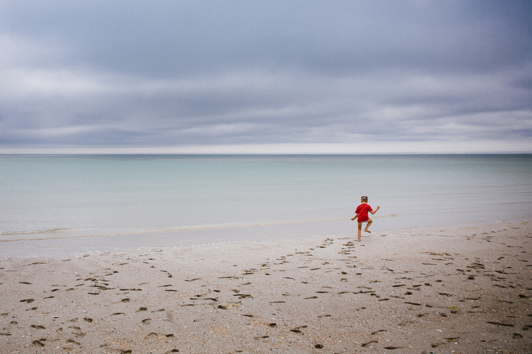 Canon EF 28-80mm f/2.8-4L sample photo. Kid a photography
