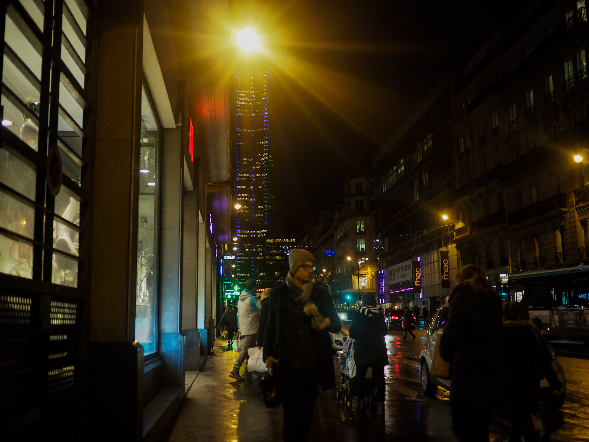 LUMIX G 20/F1.7 II sample photo. Montparnasse sunny nite photography