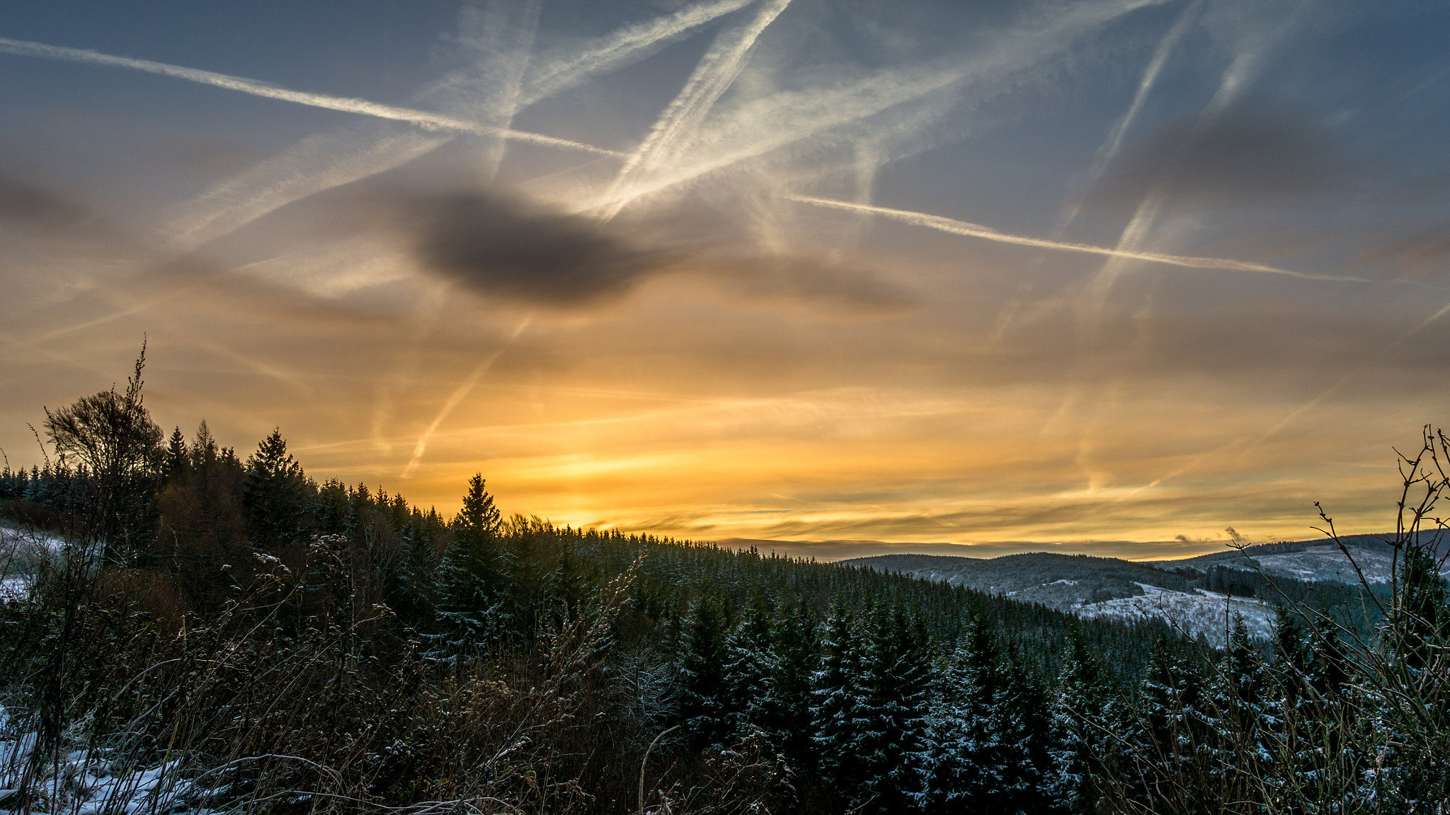 Sony Alpha NEX-5R + Sigma 19mm F2.8 EX DN sample photo. The moment before sunrise photography