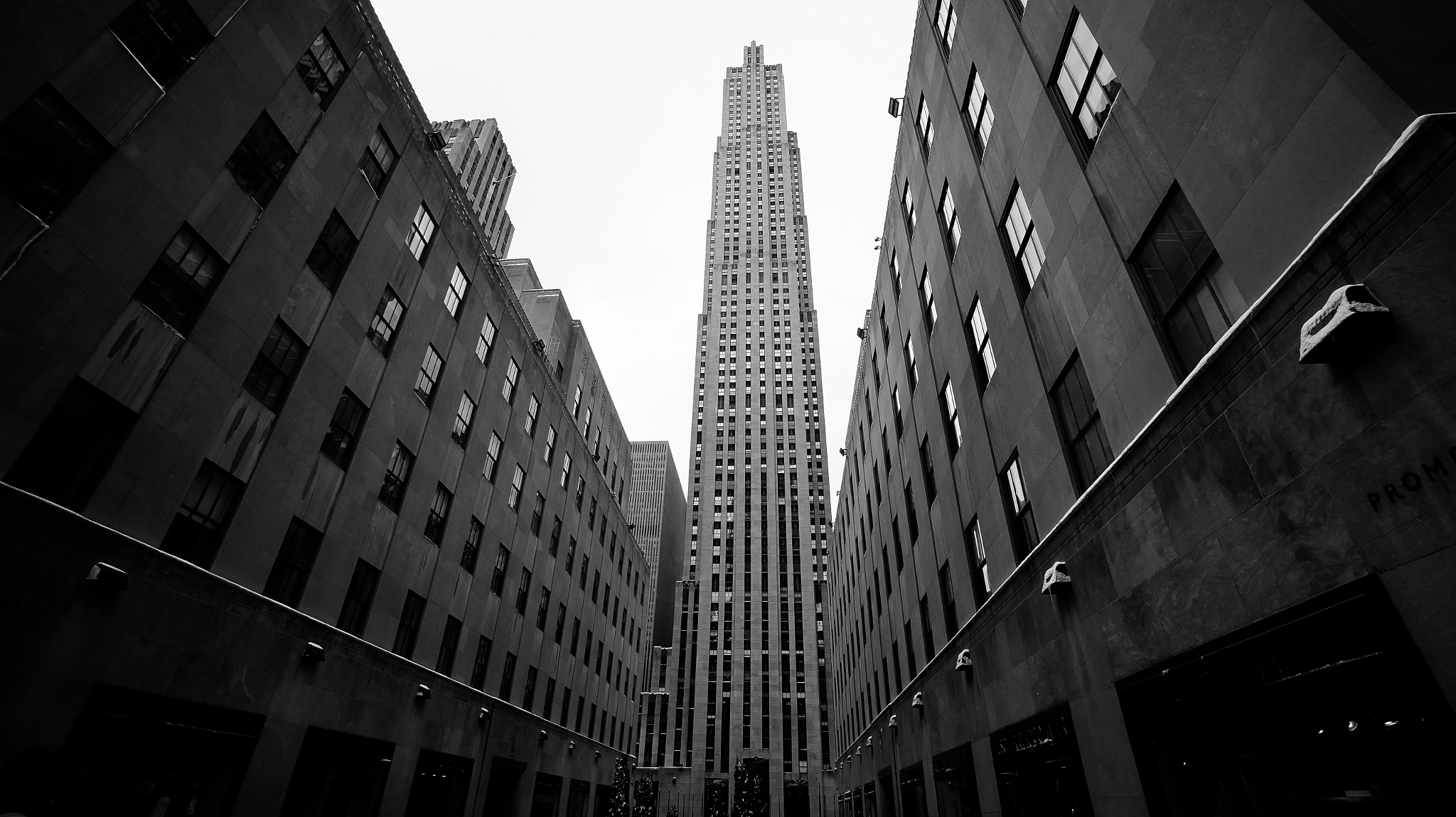 Sony Alpha a5000 (ILCE 5000) + Sony E 10-18mm F4 OSS sample photo. Nyc architecture.jpg photography