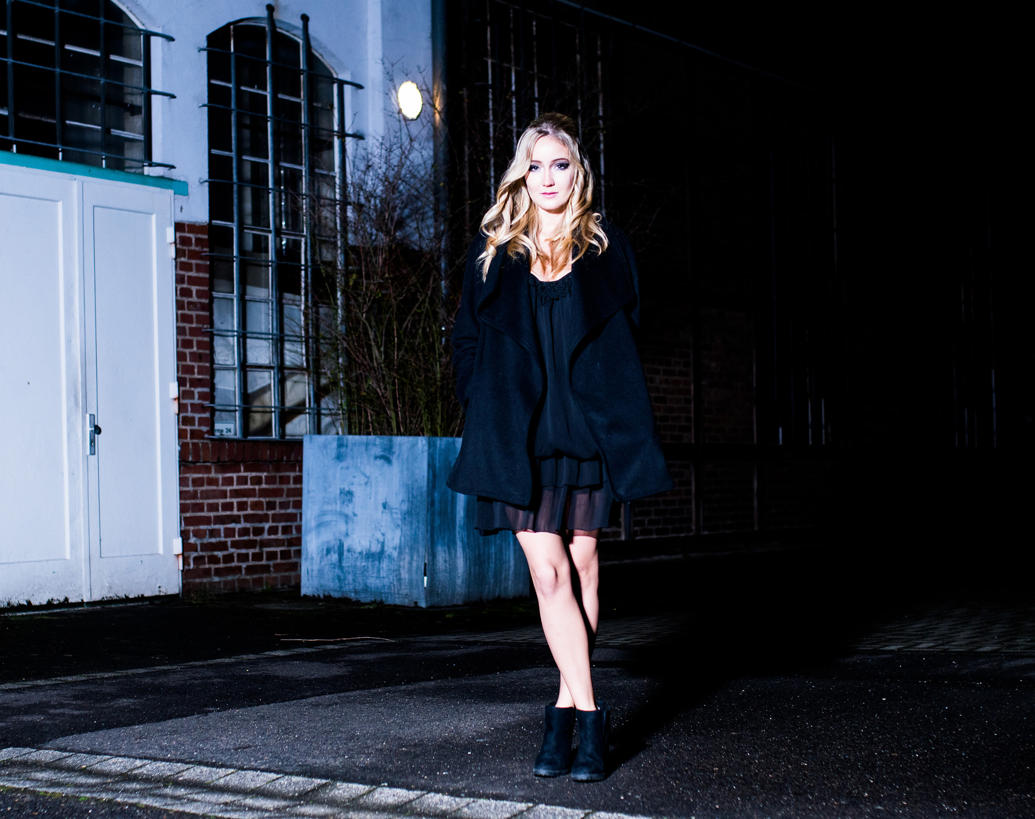 Sony ILCA-77M2 + Sigma 35mm F1.4 DG HSM Art sample photo. Coco photography