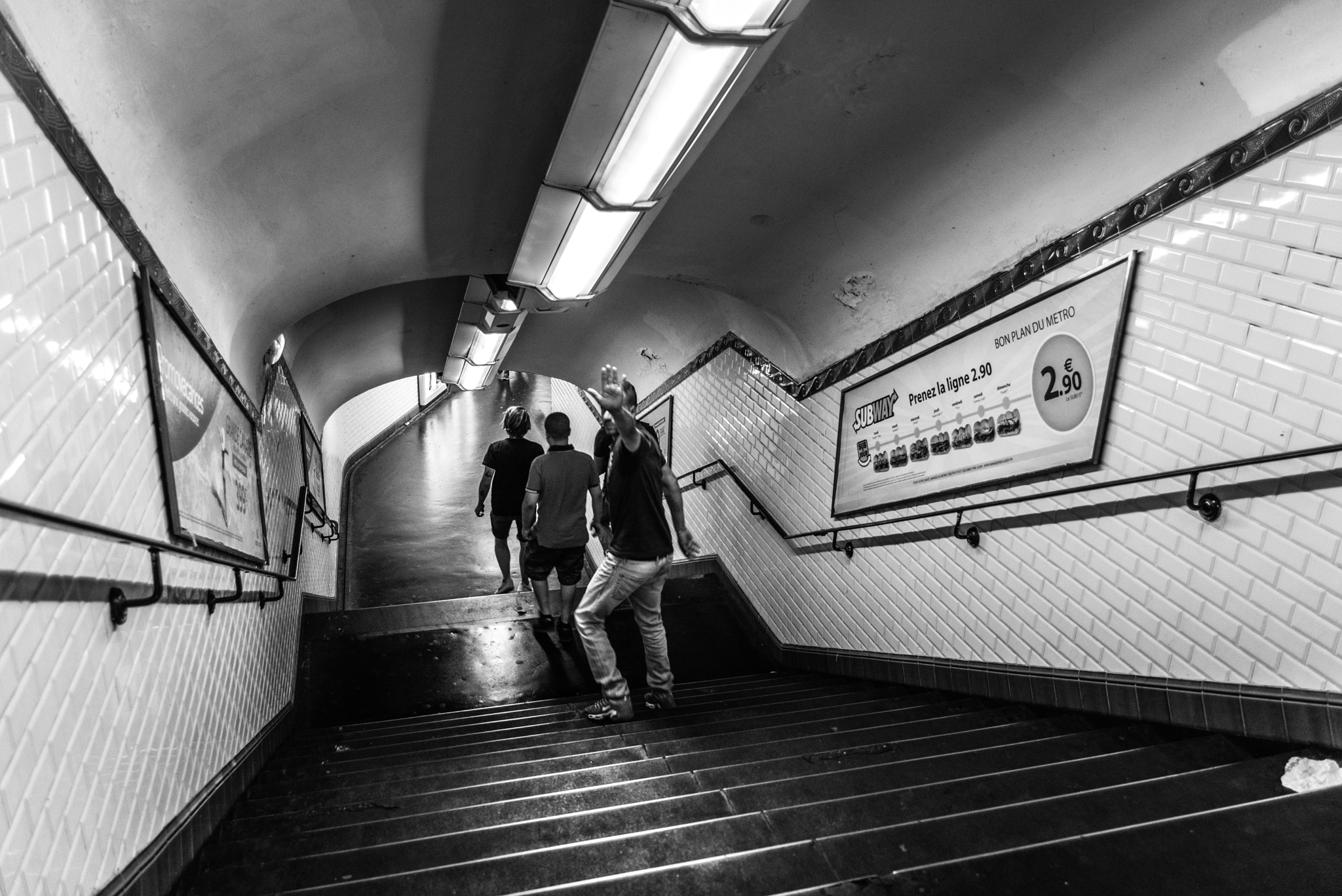AF Zoom-Nikkor 28-80mm f/3.5-5.6D sample photo. Subway - france photography