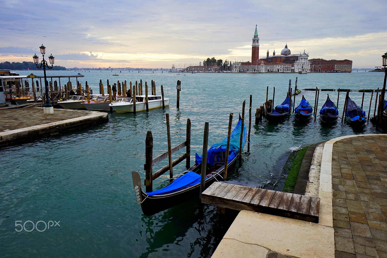 Sony a7R + Sony E 10-18mm F4 OSS sample photo. Venice.jpeg photography