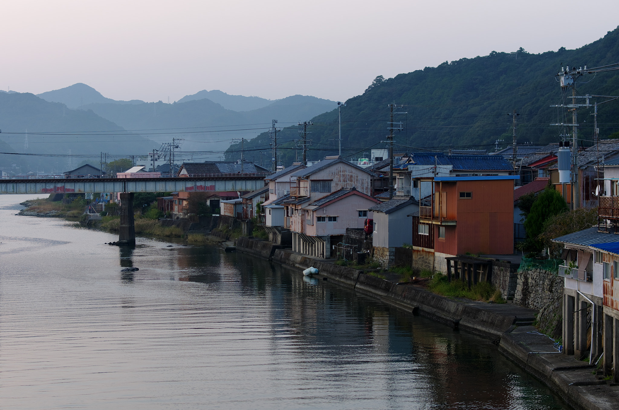 Pentax K-5 IIs + Pentax smc DA* 55mm F1.4 SDM sample photo. From the bridge photography