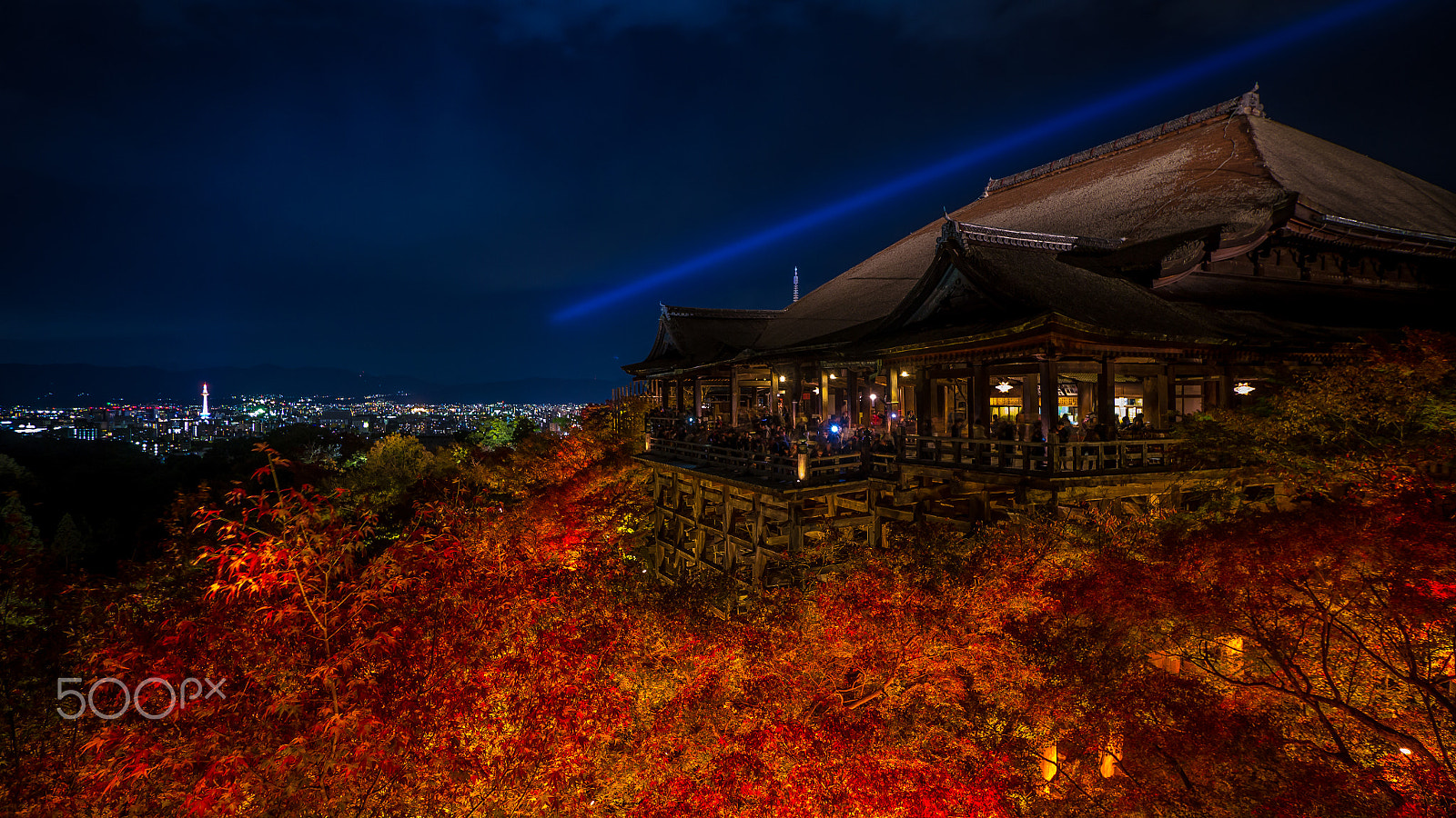 Panasonic Lumix DMC-GH2 + Panasonic Lumix G Vario 7-14mm F4 ASPH sample photo. Kiyomizu-dera at night photography