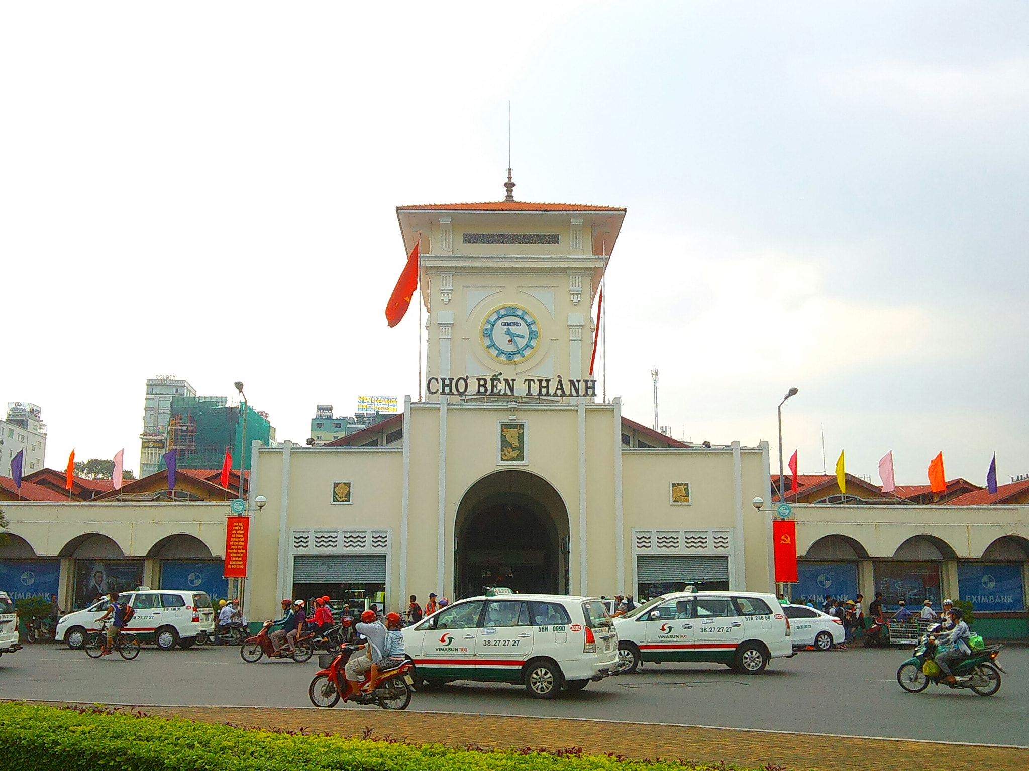 Sony Ericsson C901 sample photo. Chợ bến thành photography