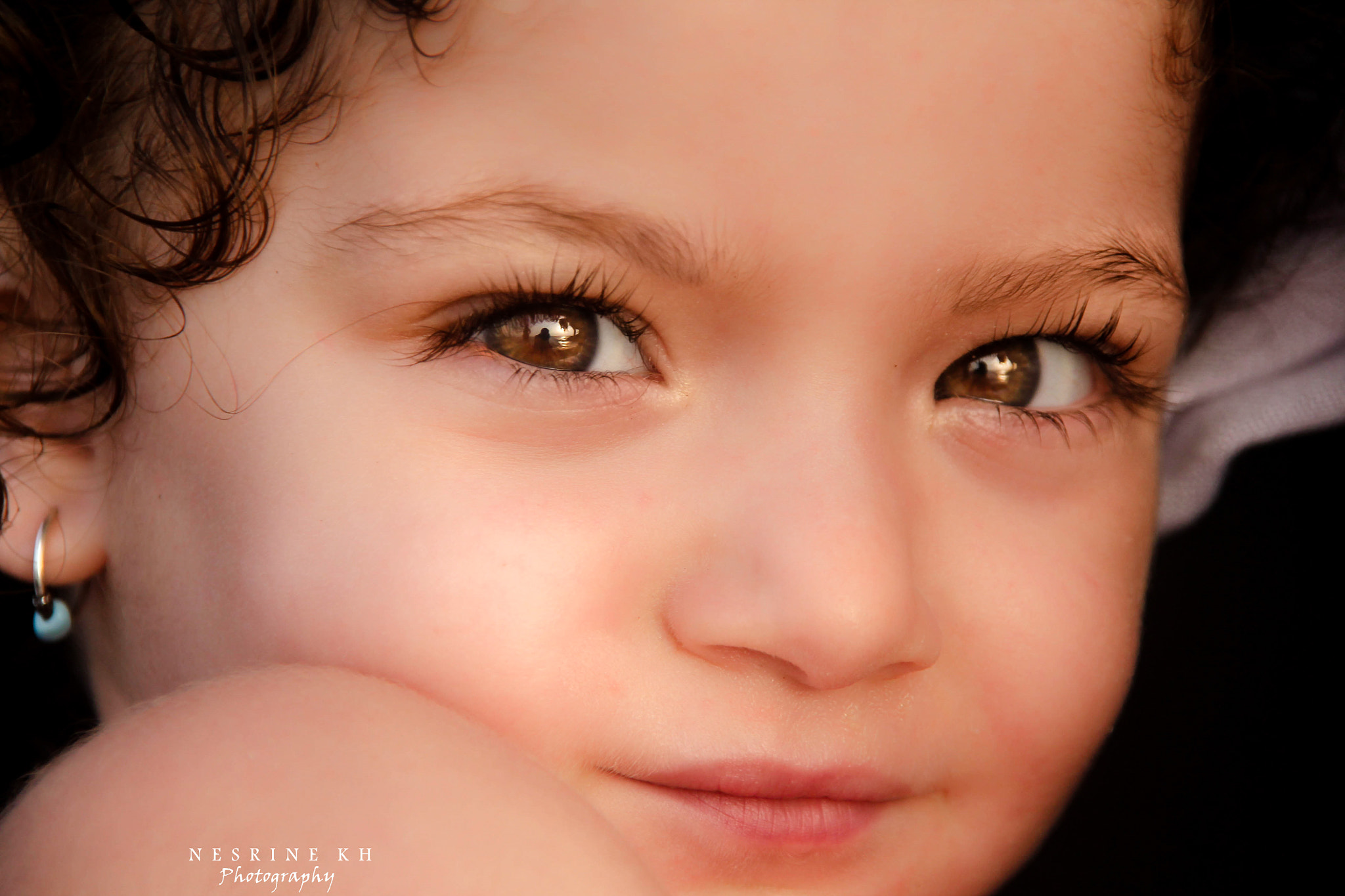 Sigma 18-200mm f/3.5-6.3 DC OS sample photo. Sparkle eyes photography