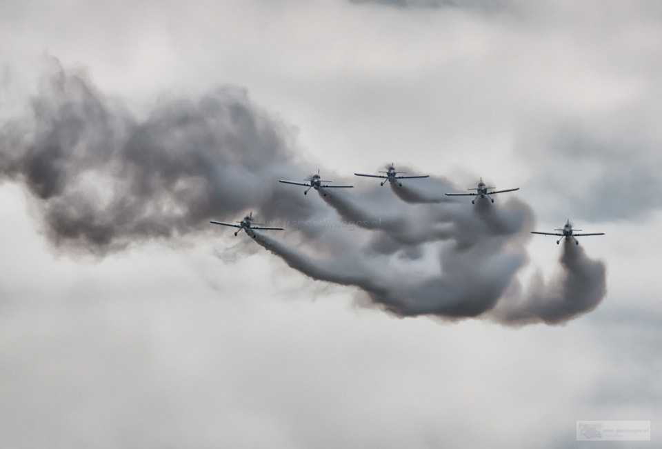 Canon EOS 50D + Canon EF 200mm F2.8L II USM sample photo. Propper smoke photography